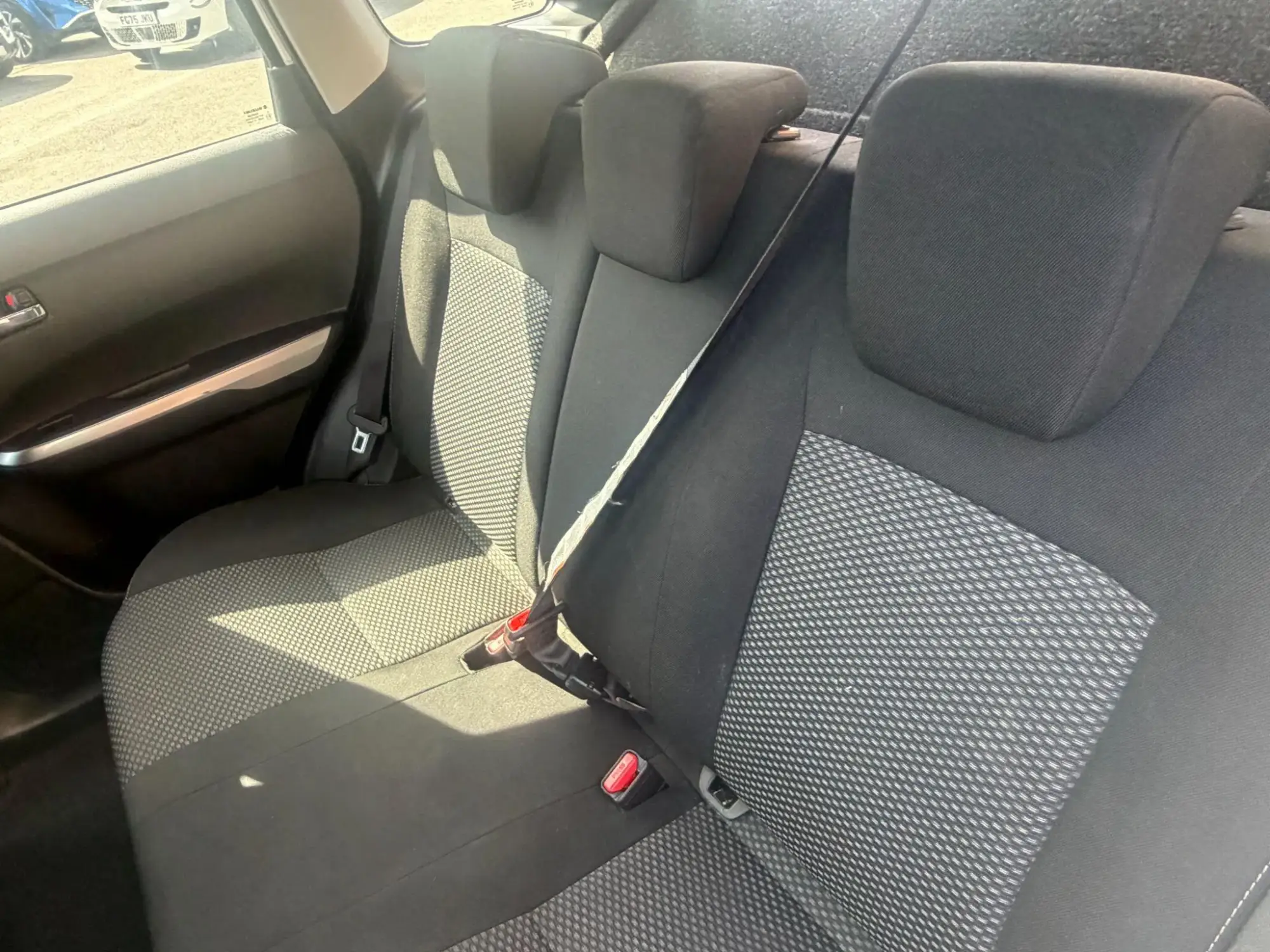 Suzuki Vitara Image 13