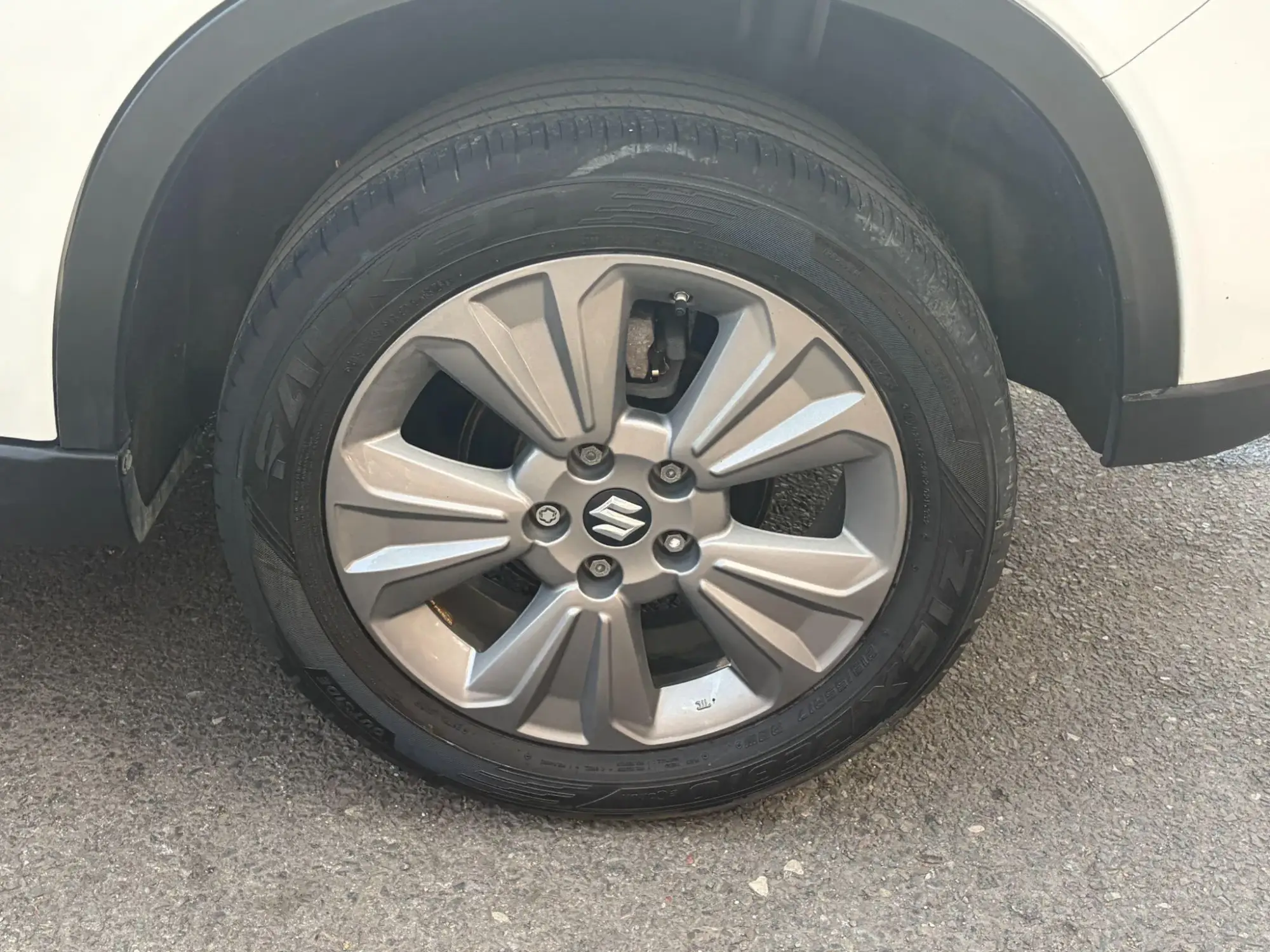 Suzuki Vitara Image 15