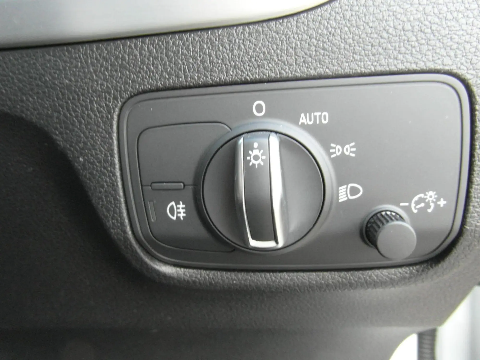 Audi Q2 Image 33