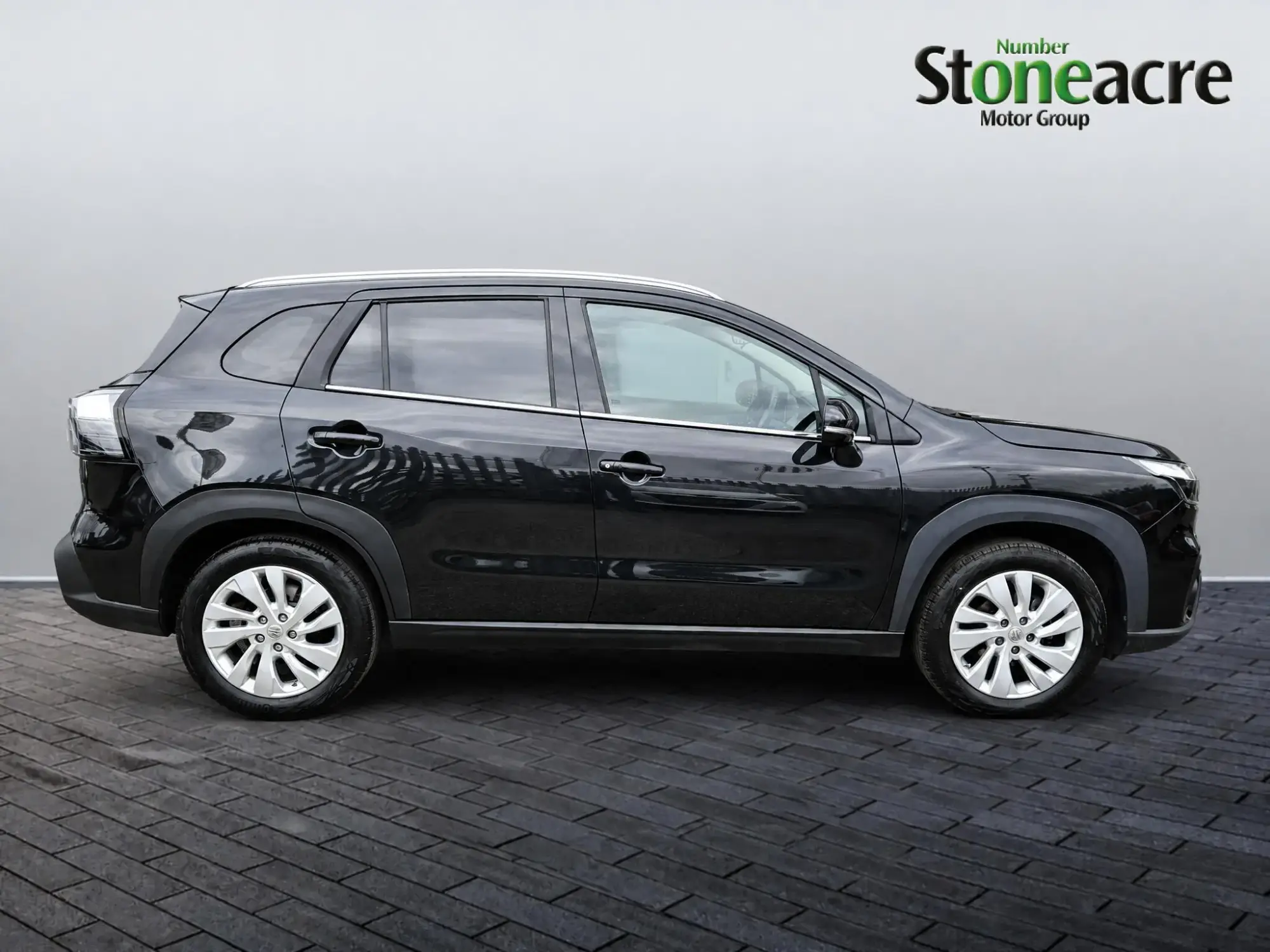 Suzuki S-Cross Image 2