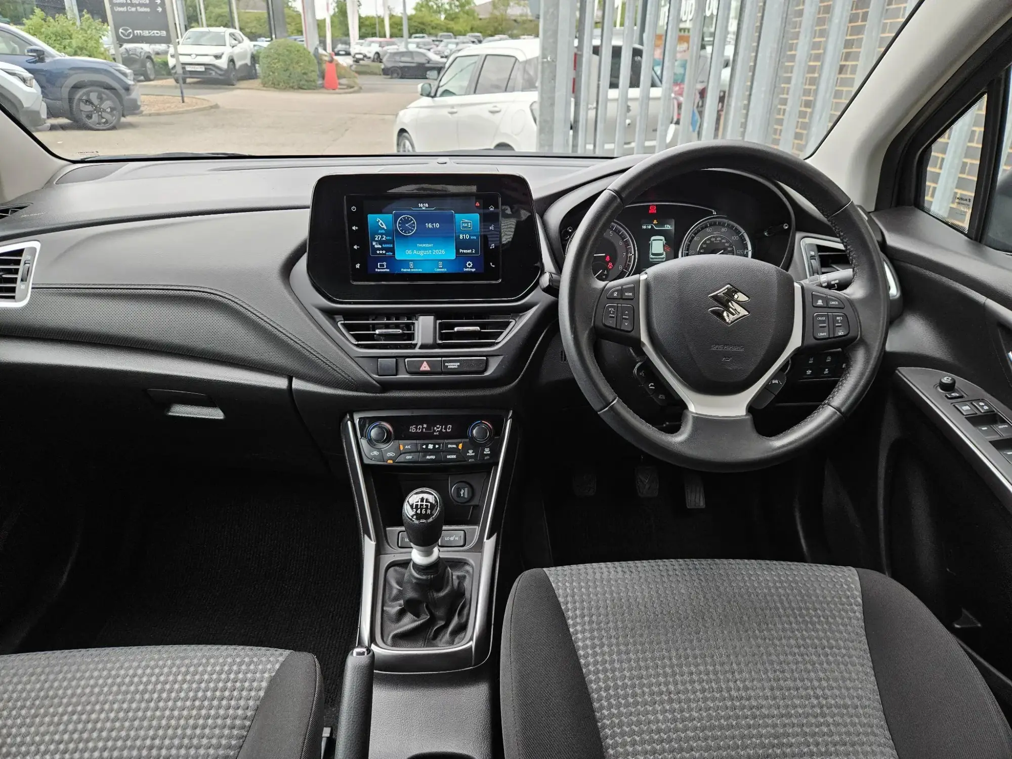 Suzuki S-Cross Image 12