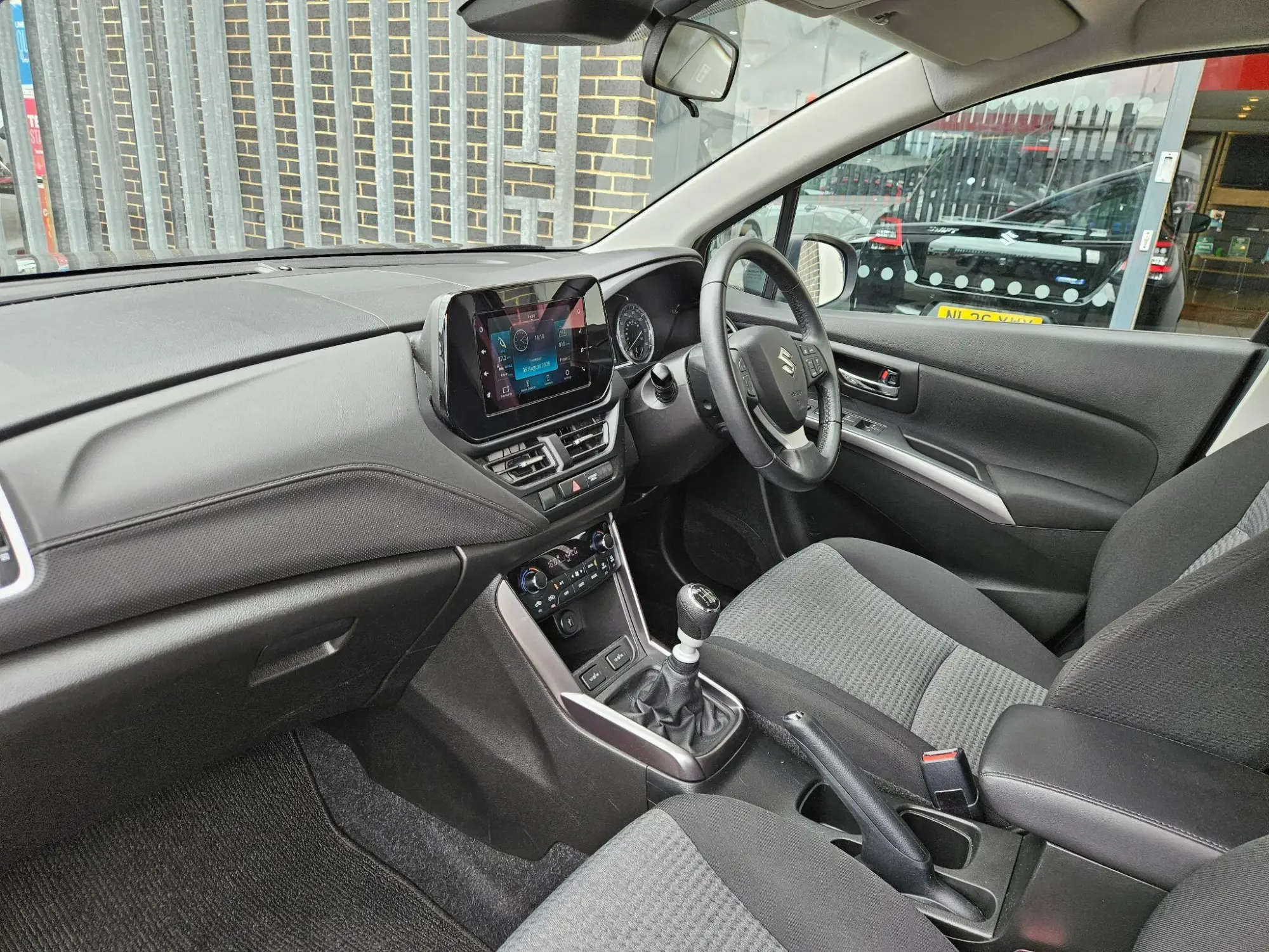 Suzuki S-Cross Image 13