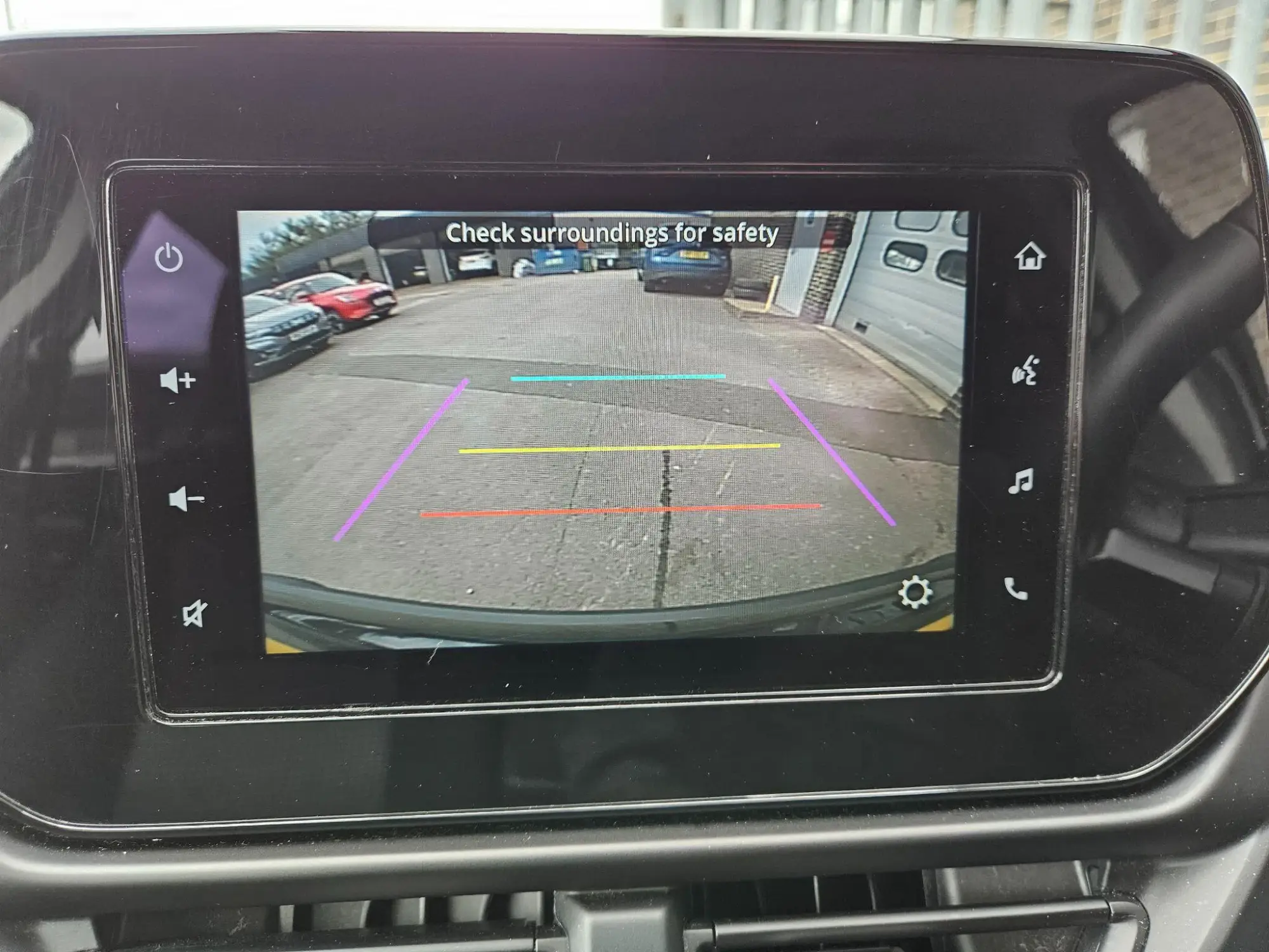 Suzuki S-Cross Image 16
