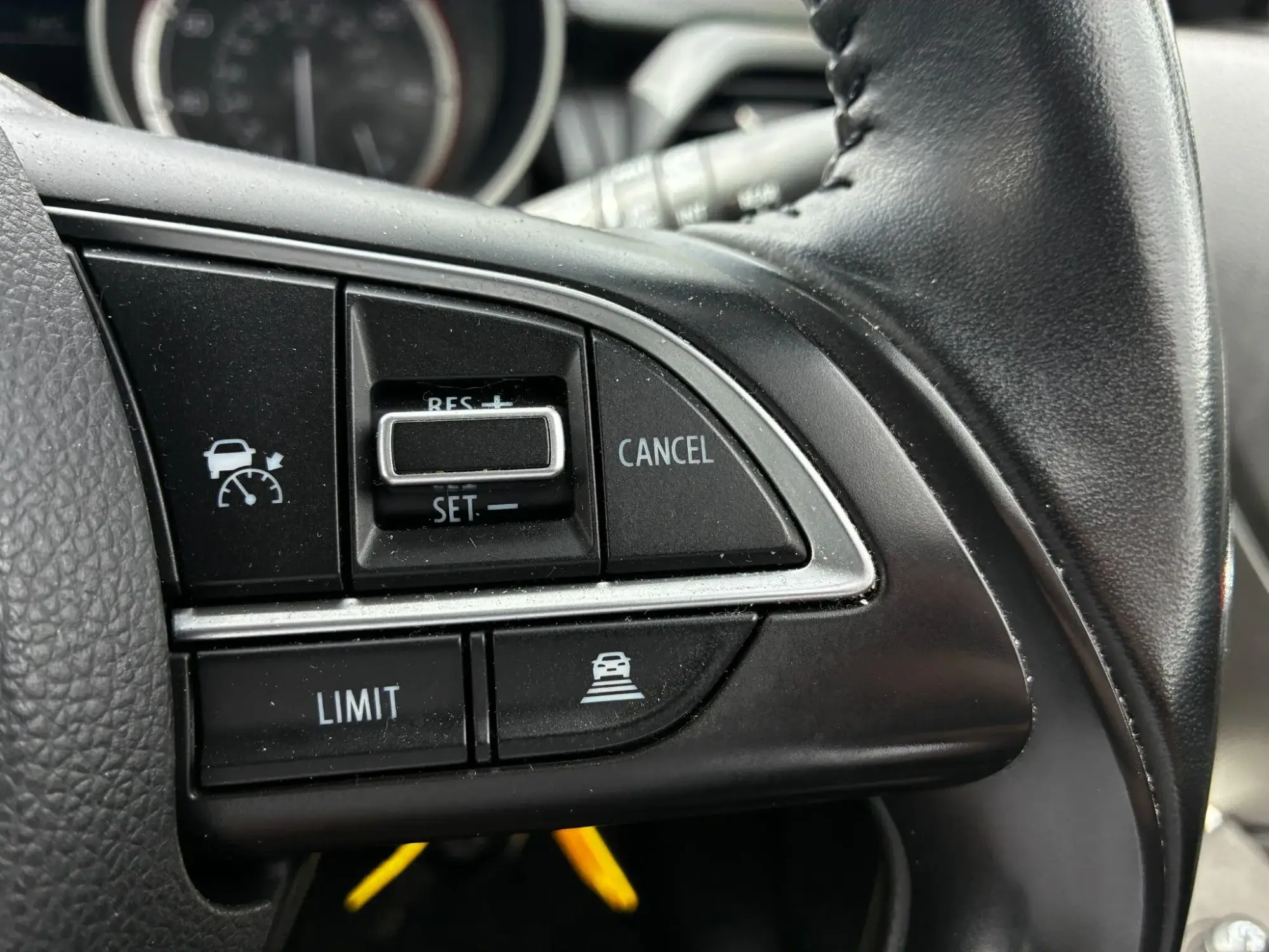 Suzuki Swift Image 13 Suzuki Swift Image 13