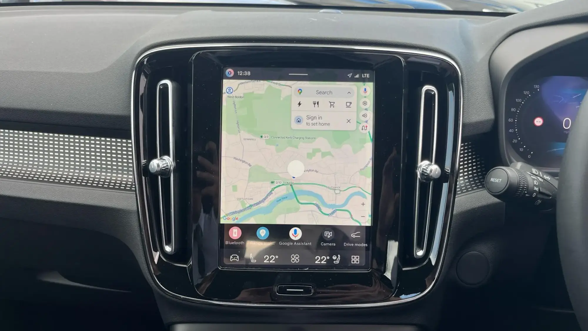 Volvo EX40 Image 17