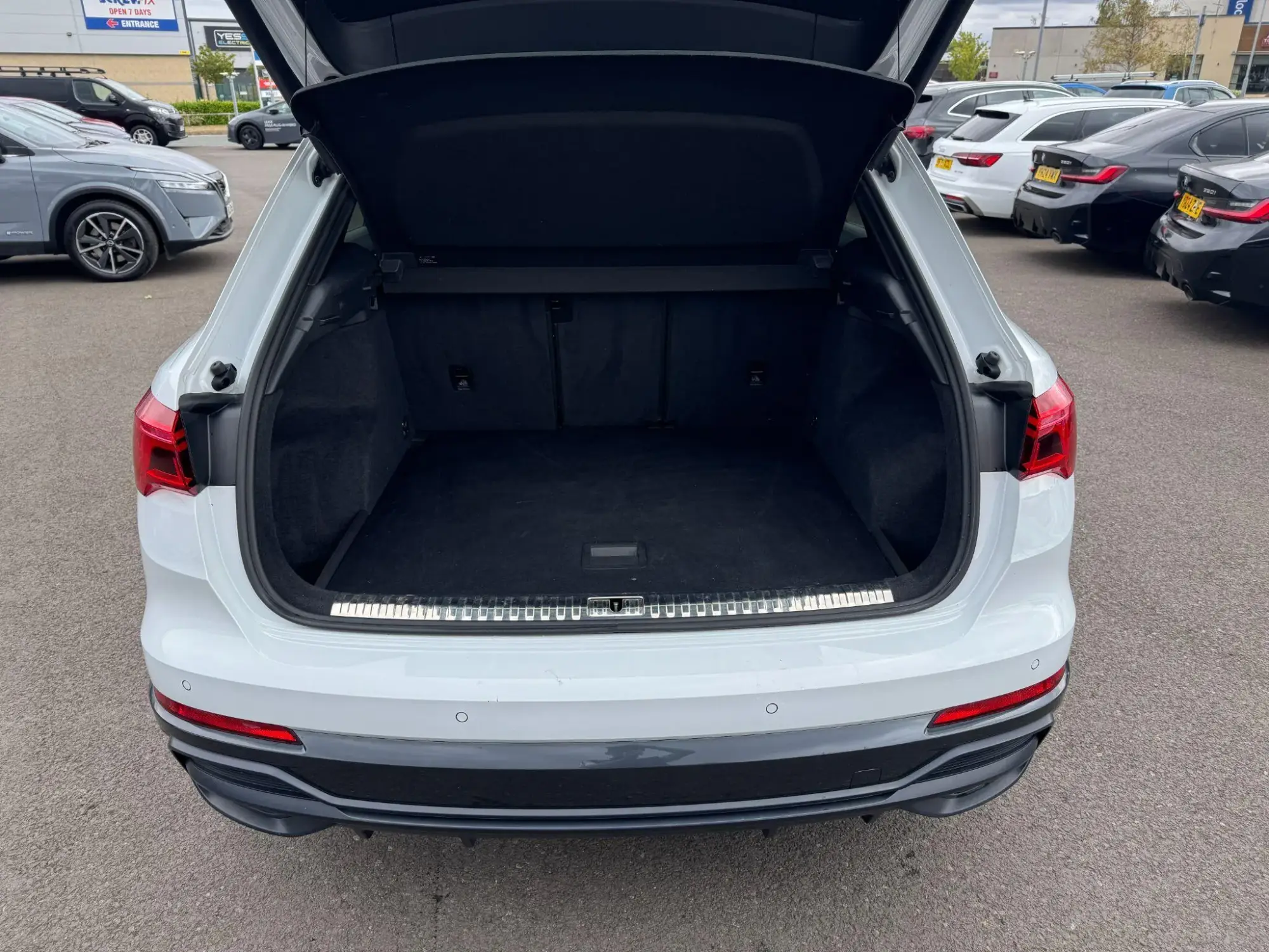 Audi Q3 Image 10