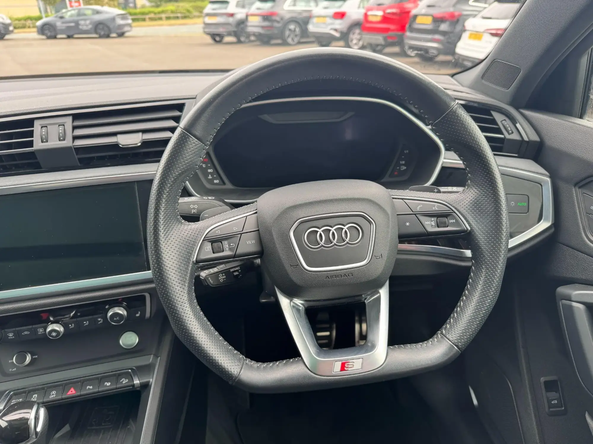 Audi Q3 Image 17