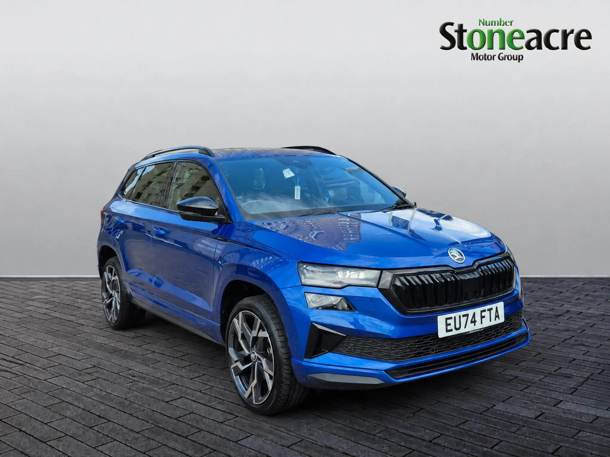 Skoda Karoq listing photo