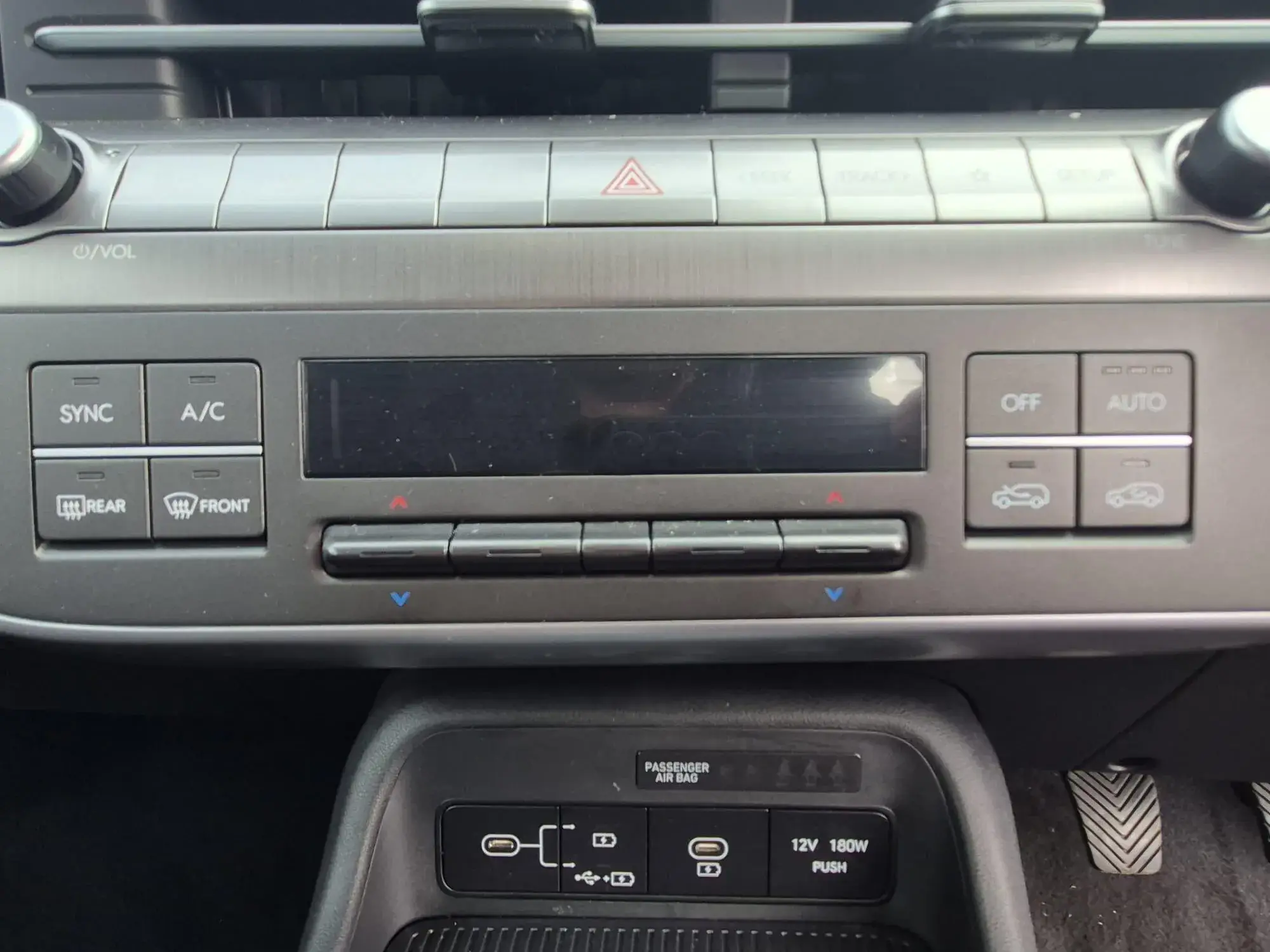 Hyundai KONA Image 30