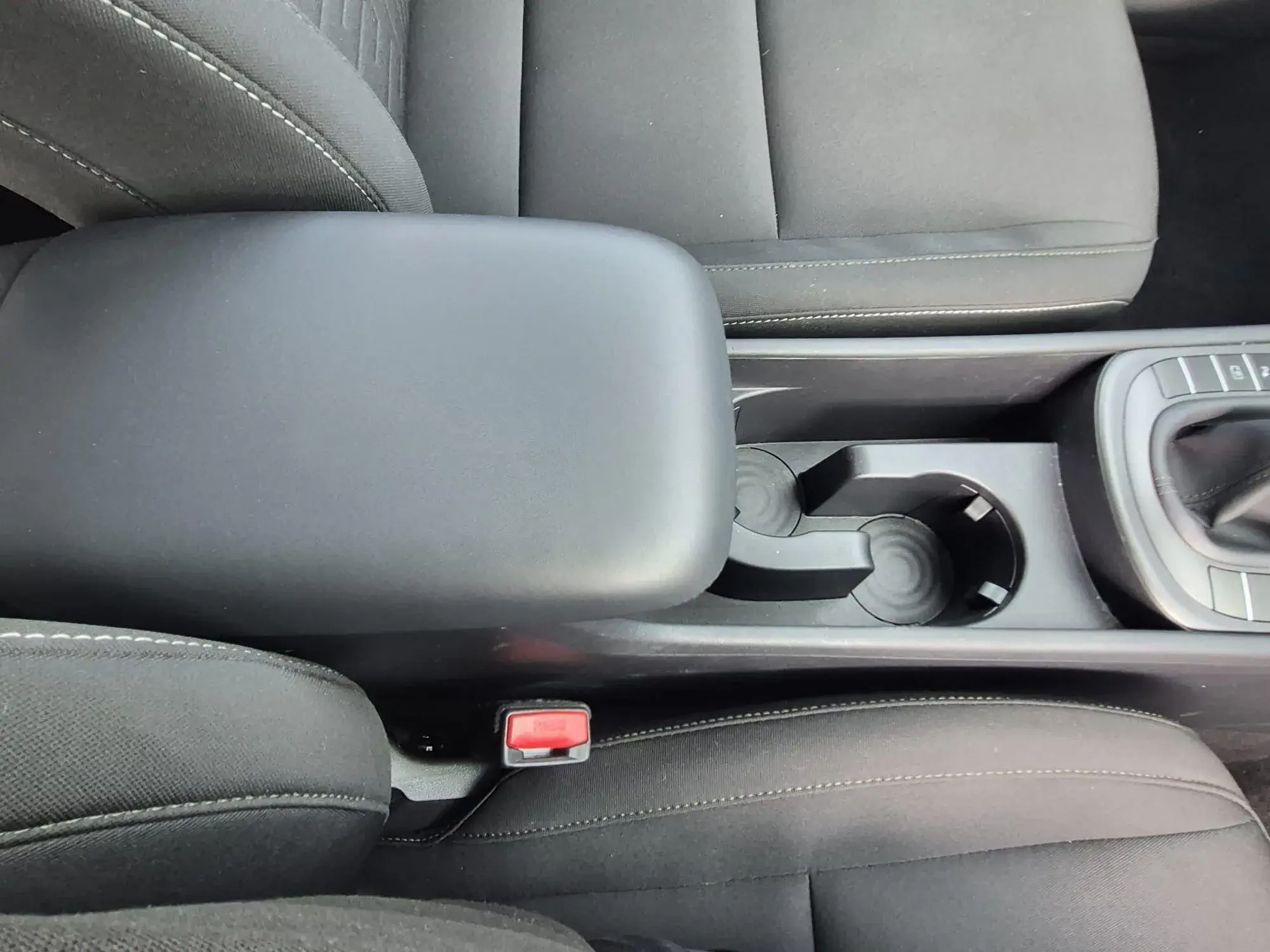 Hyundai KONA Image 34