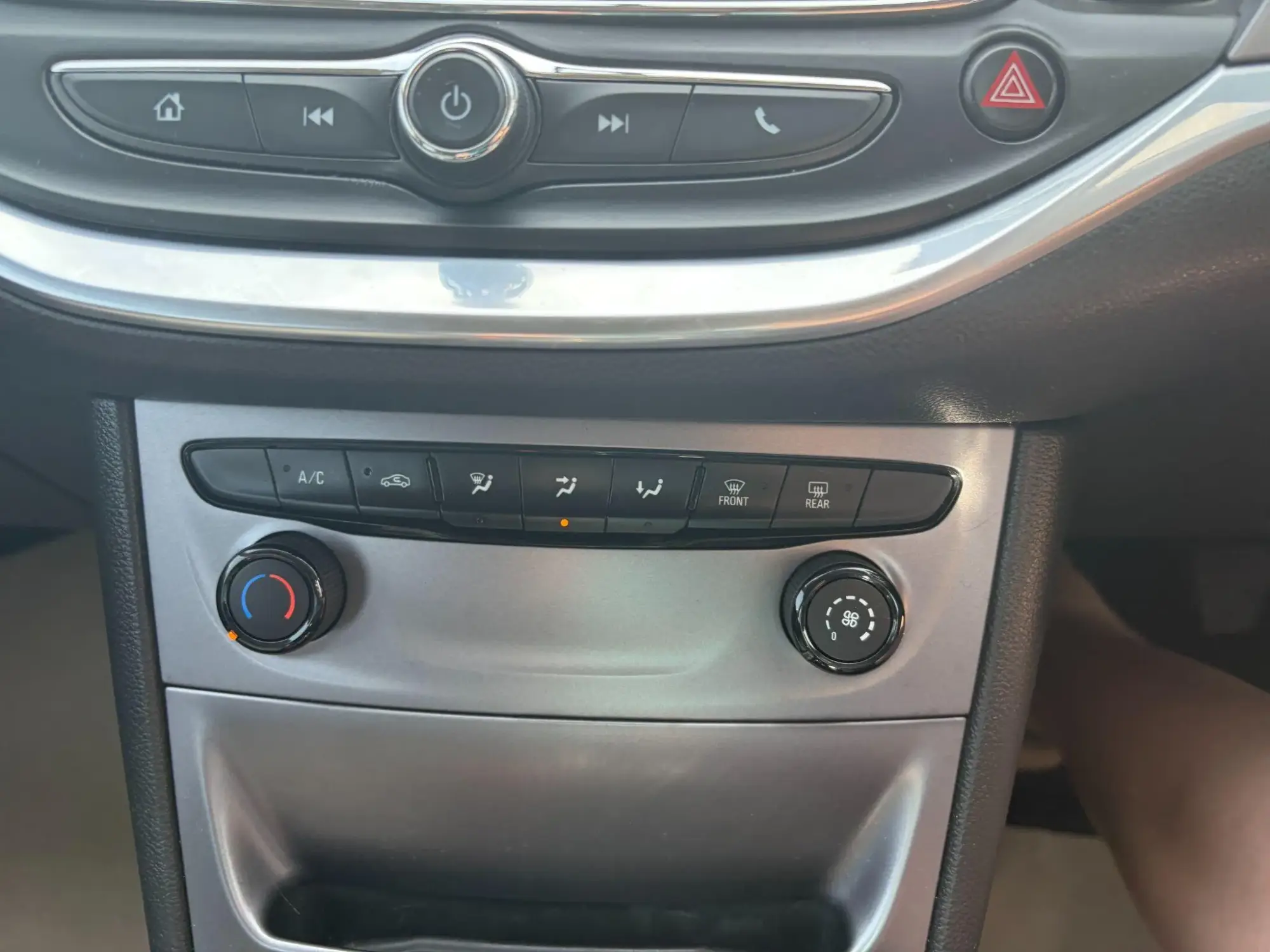 Vauxhall Astra Image 19 Vauxhall Astra Image 19