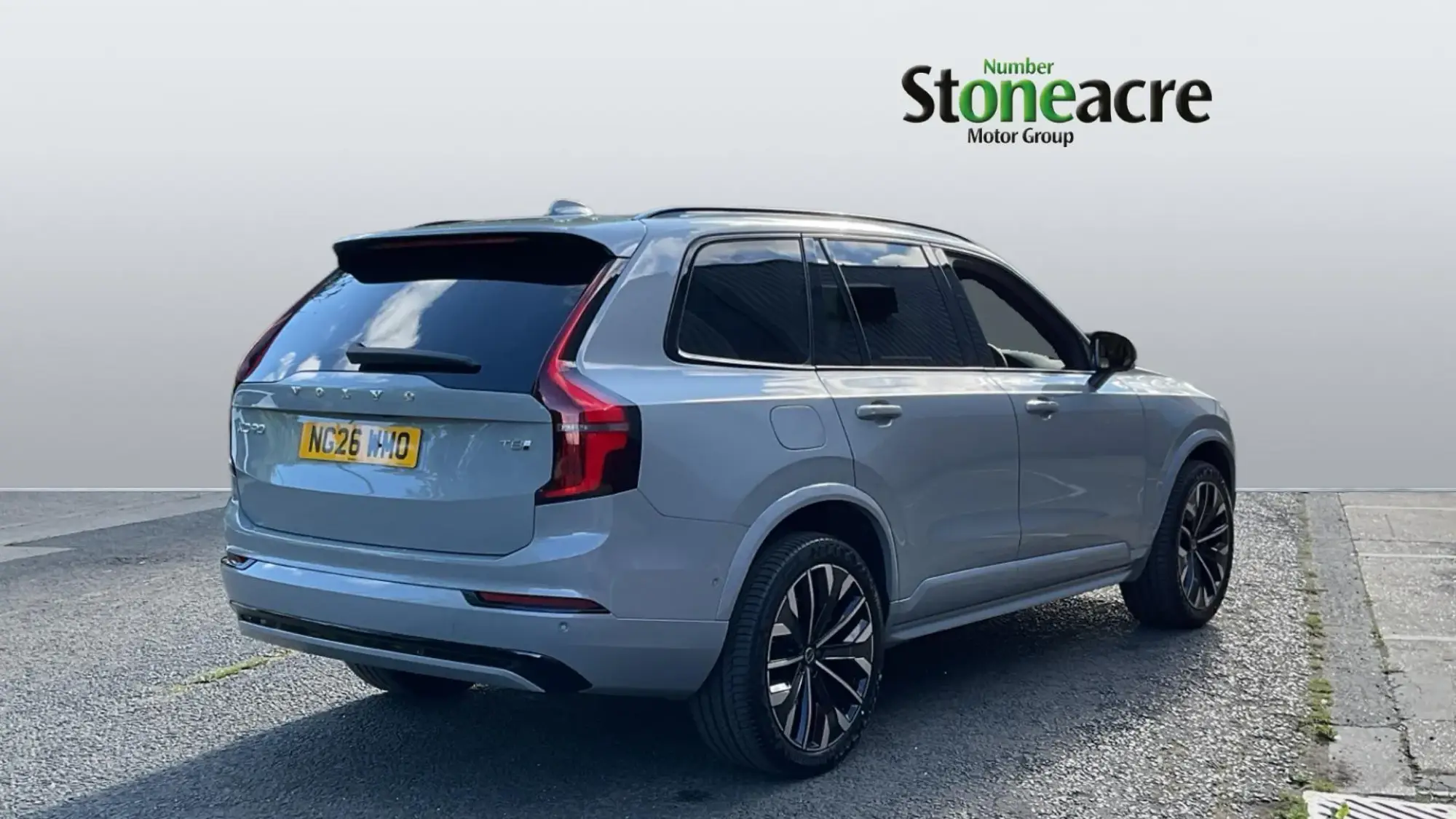 Volvo XC90 Plug-In Hybrid Image 2 Volvo XC90 Plug-In Hybrid Image 2