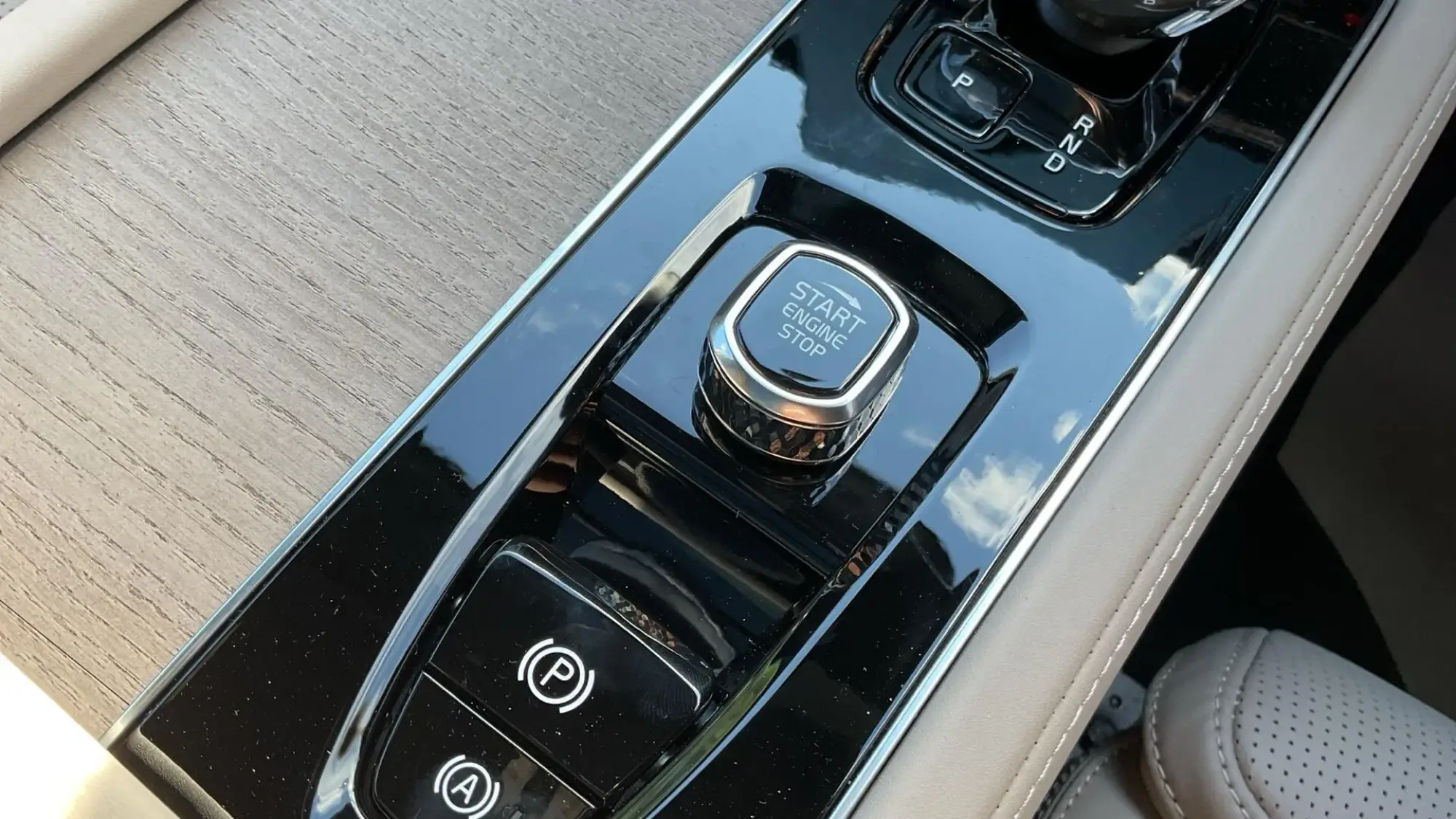 Volvo XC90 Plug-In Hybrid Image 27 Volvo XC90 Plug-In Hybrid Image 27