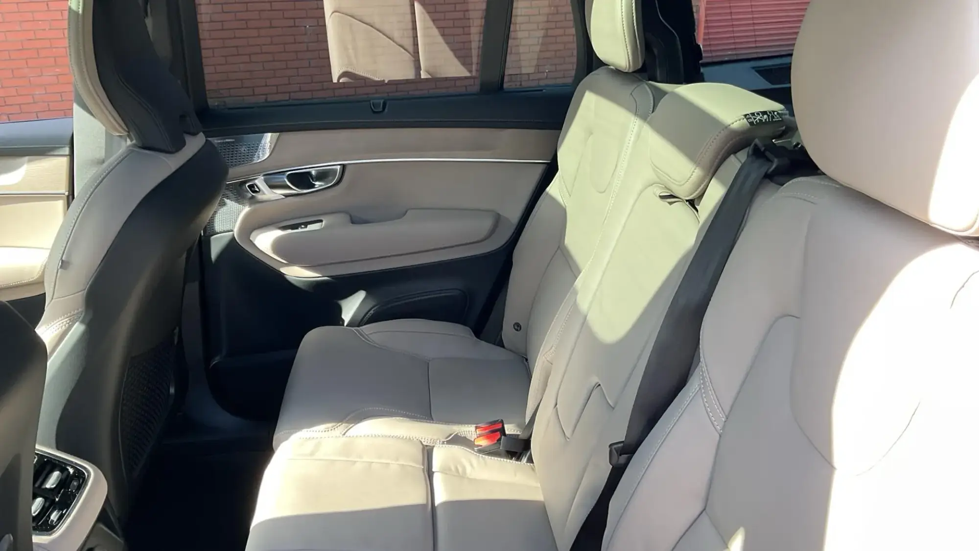 Volvo XC90 Plug-In Hybrid Image 33 Volvo XC90 Plug-In Hybrid Image 33