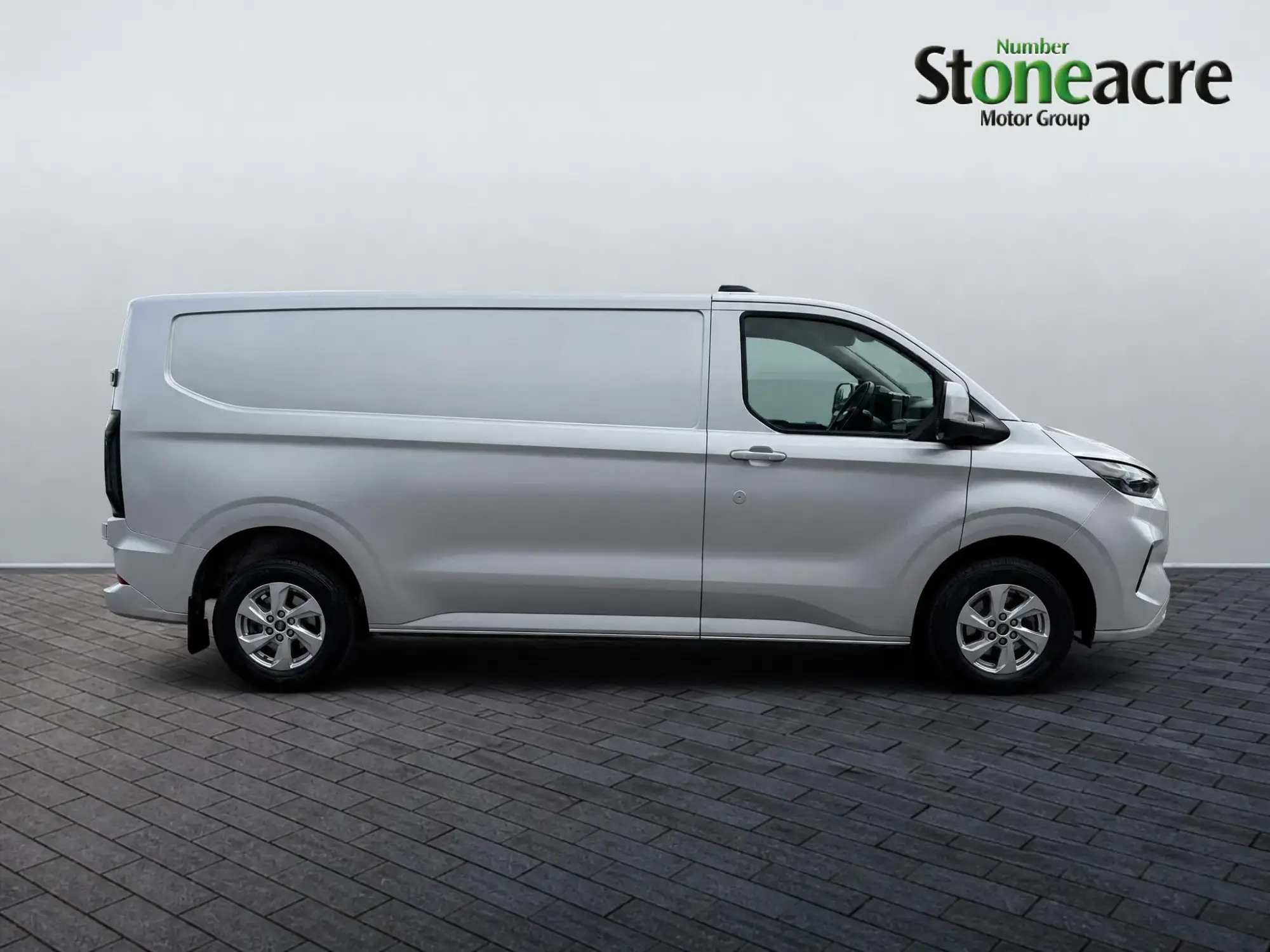 Ford Transit Custom Image 8
