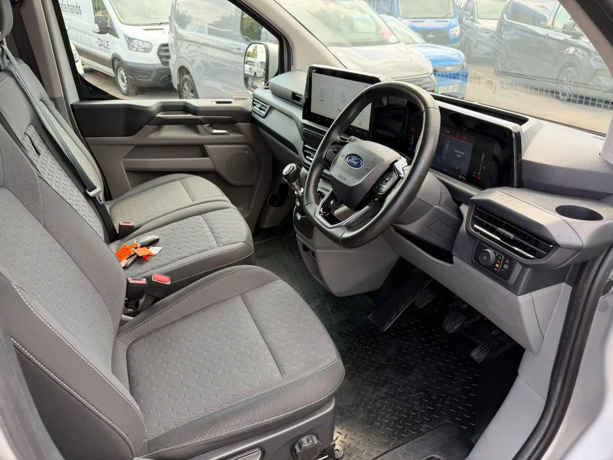 Ford Transit Custom Image 10