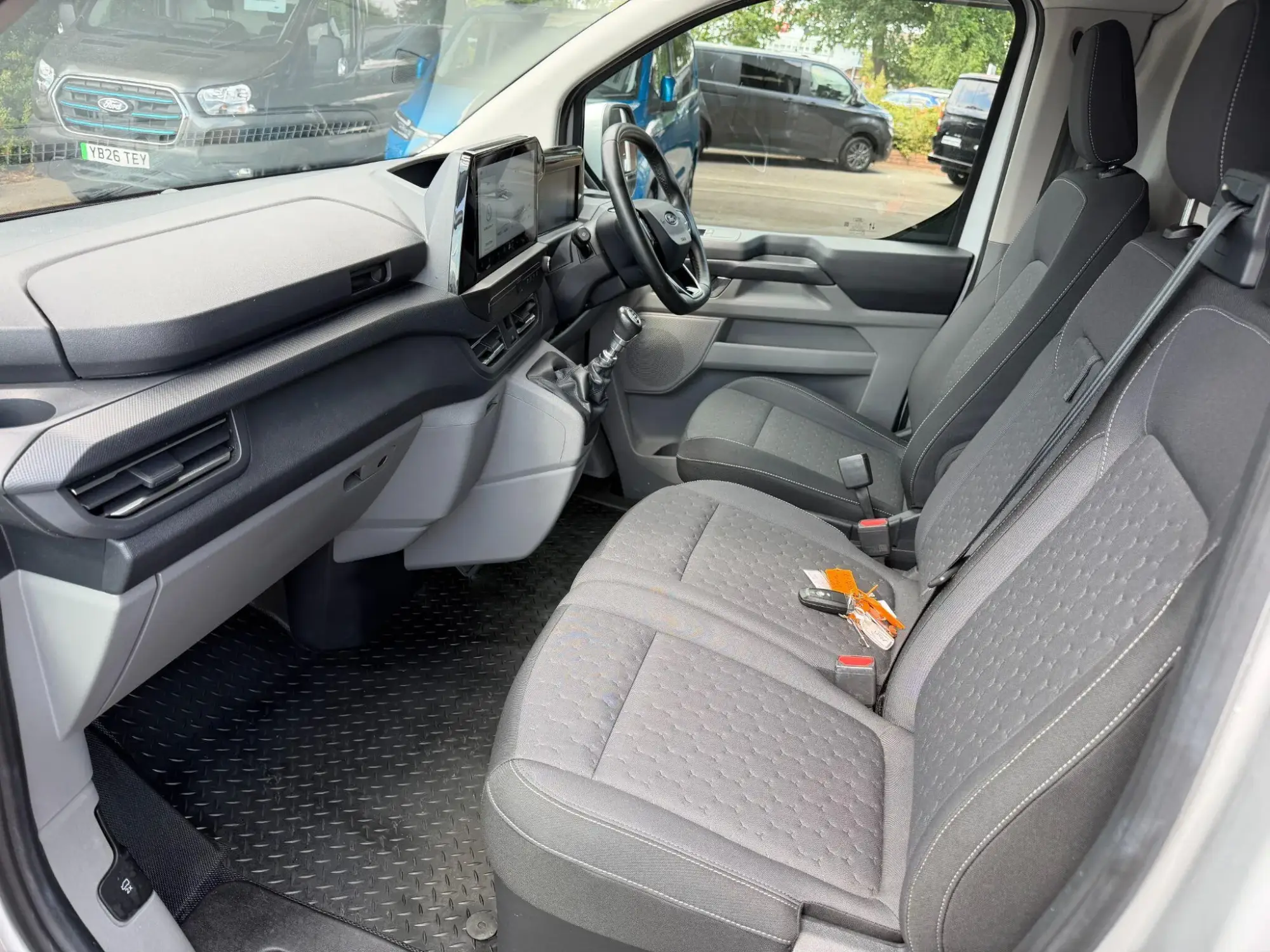 Ford Transit Custom Image 11