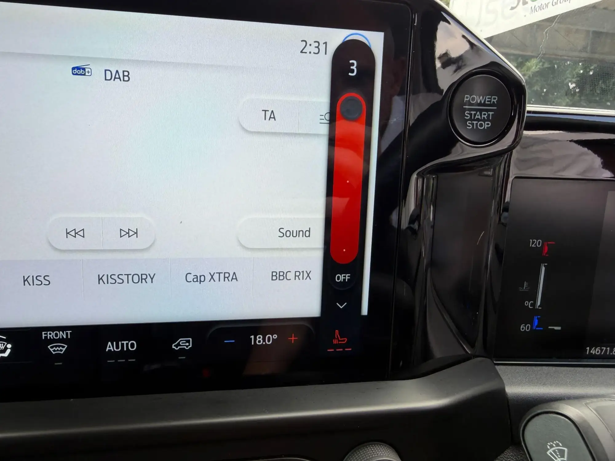 Ford Transit Custom Image 15