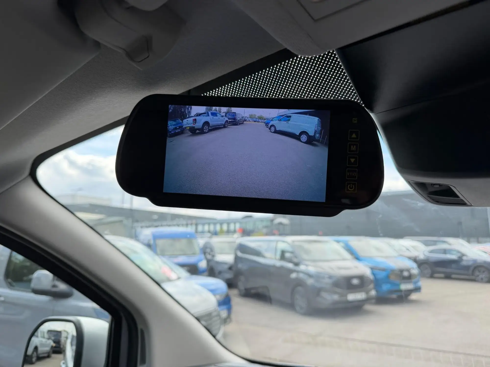 Ford Transit Custom Image 17