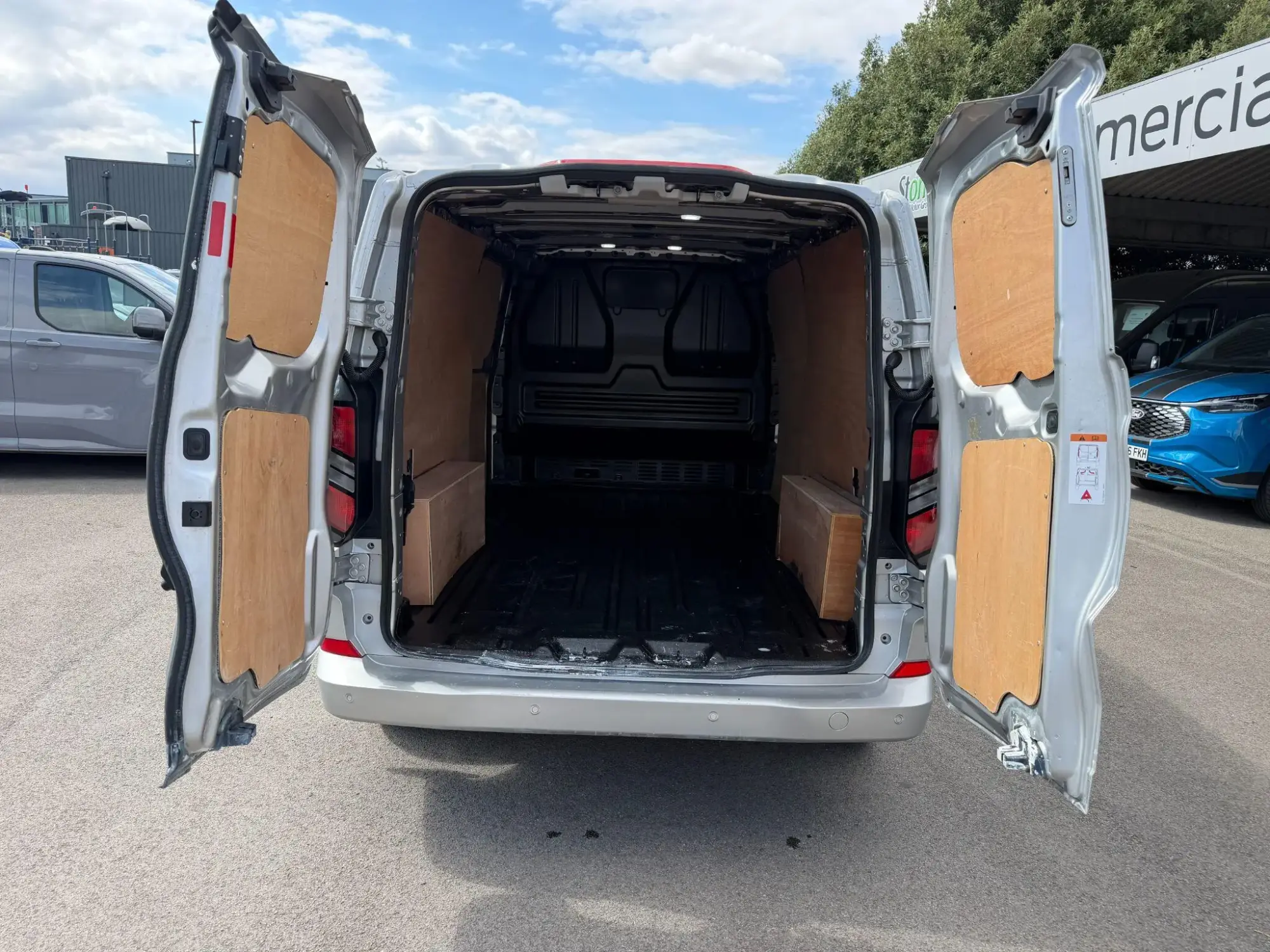 Ford Transit Custom Image 20