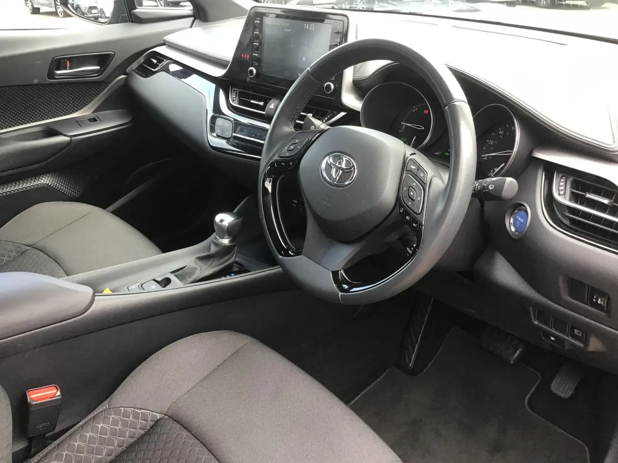 Toyota C-HR Self-Charging Hybrid Image 7