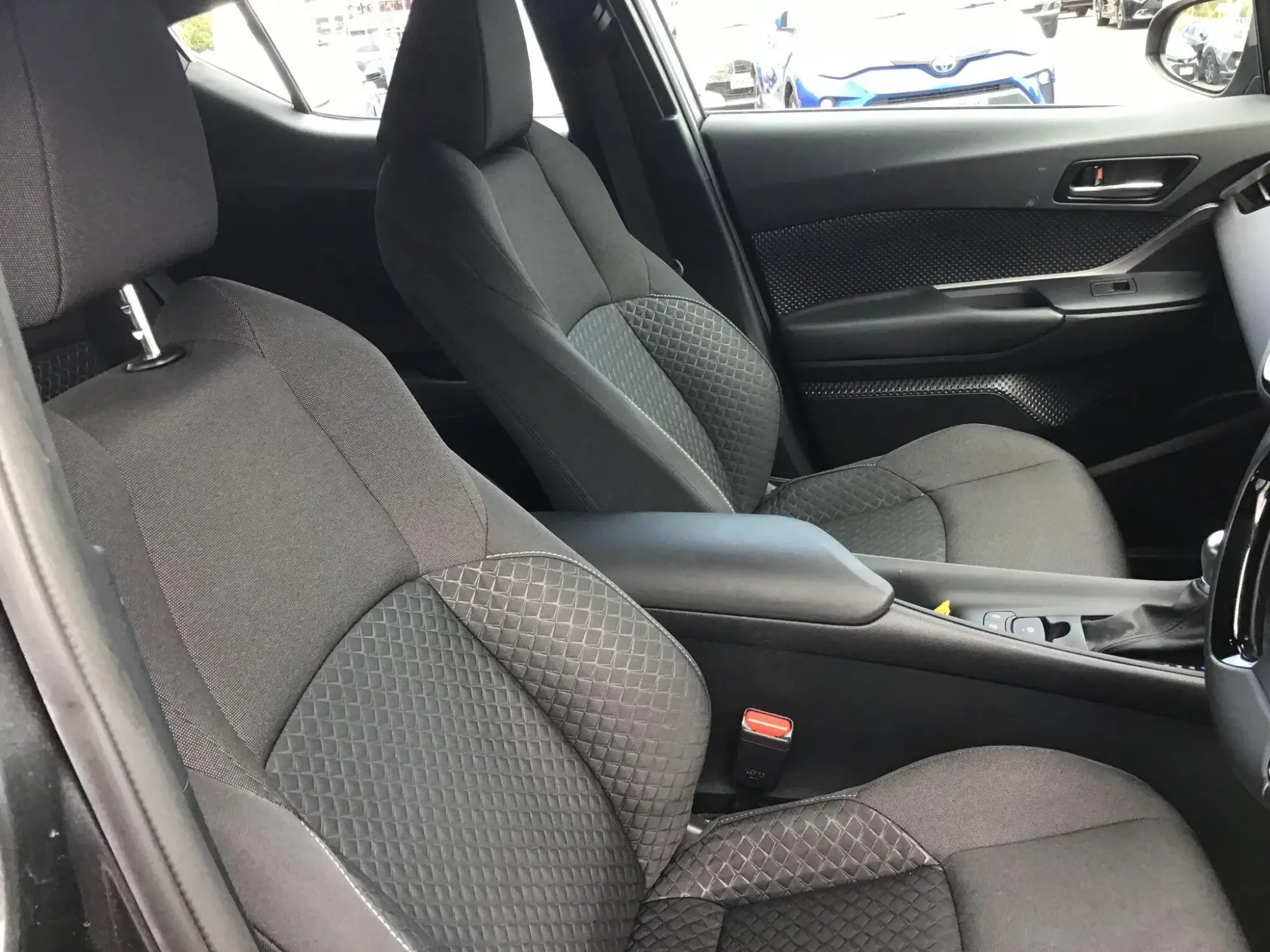 Toyota C-HR Self-Charging Hybrid Image 13