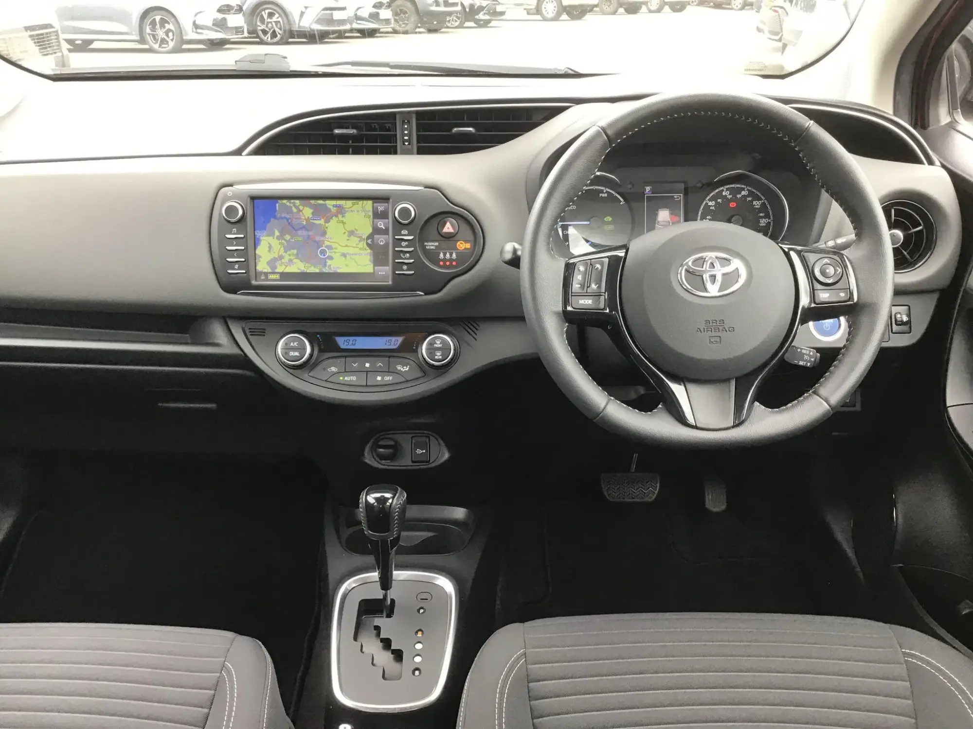 Toyota Yaris Image 6 Toyota Yaris Image 6
