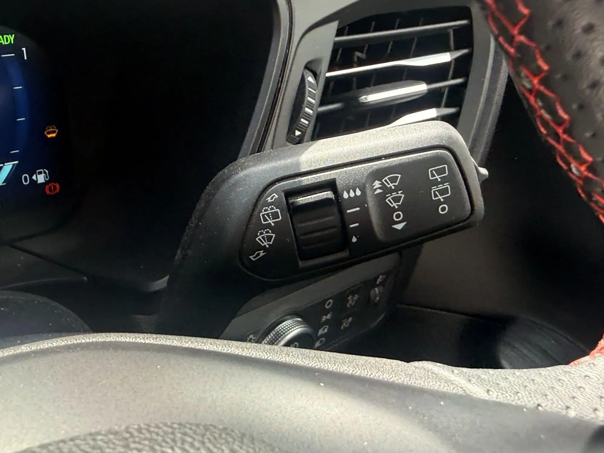 Ford Kuga Plug-In Hybrid Image 15 Ford Kuga Plug-In Hybrid Image 15