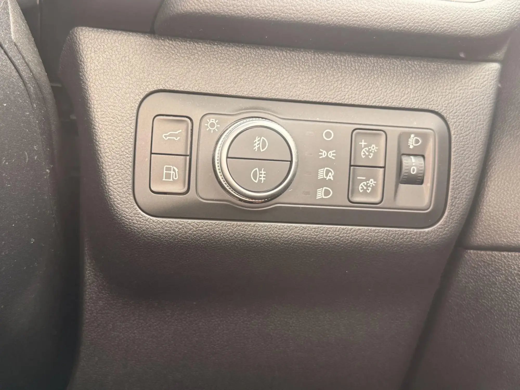 Ford Kuga Plug-In Hybrid Image 23 Ford Kuga Plug-In Hybrid Image 23