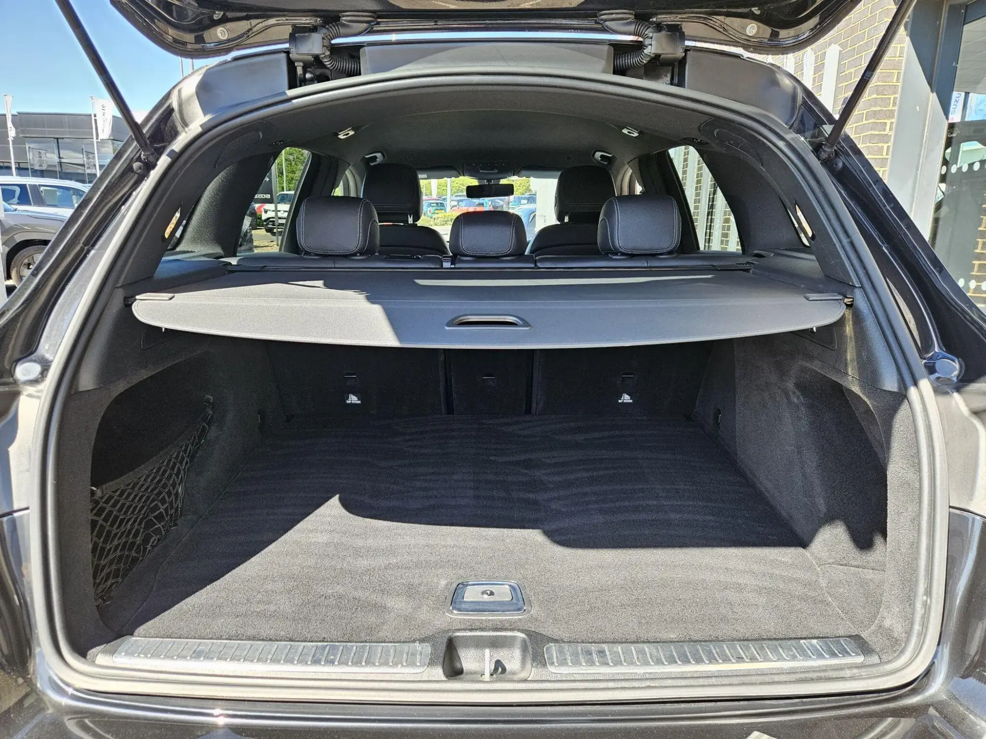 Mercedes-Benz GLC Image 9 Mercedes-Benz GLC Image 9