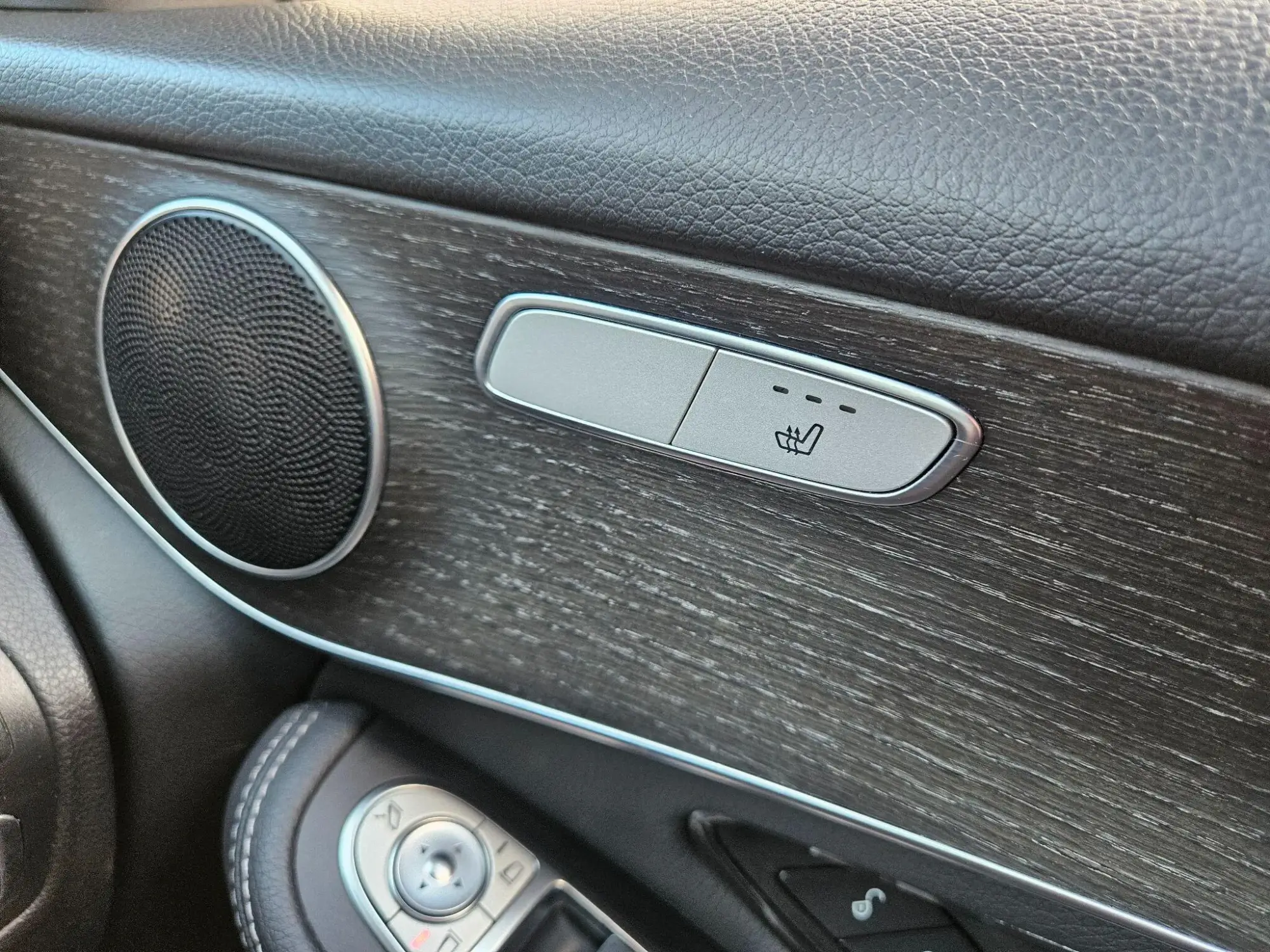 Mercedes-Benz GLC Image 16 Mercedes-Benz GLC Image 16