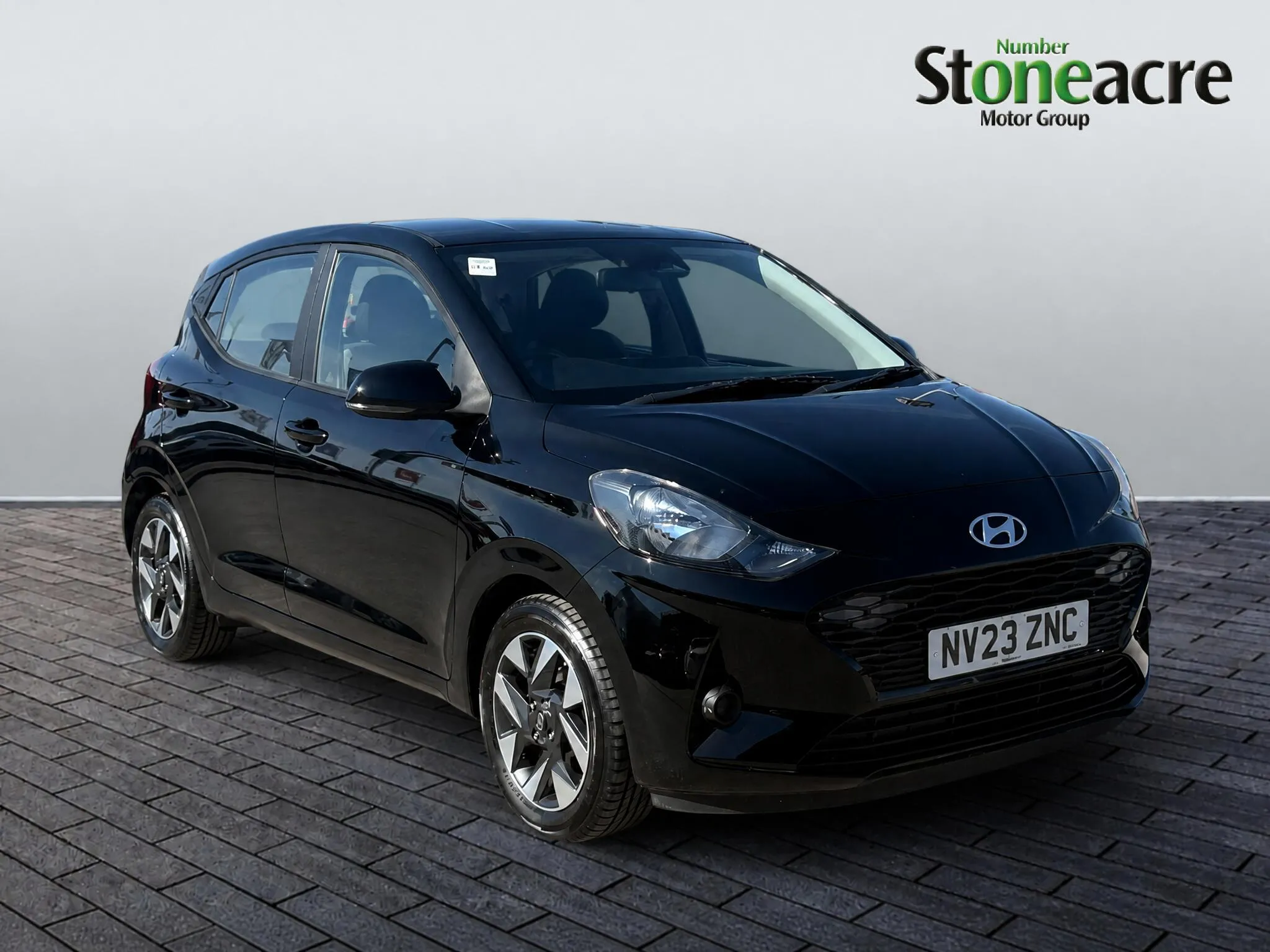Hyundai i10 listing photo