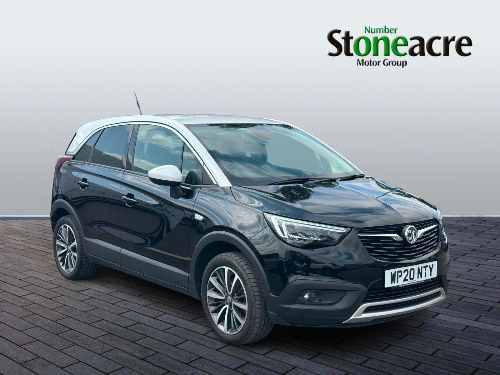 Vauxhall Crossland X listing photo