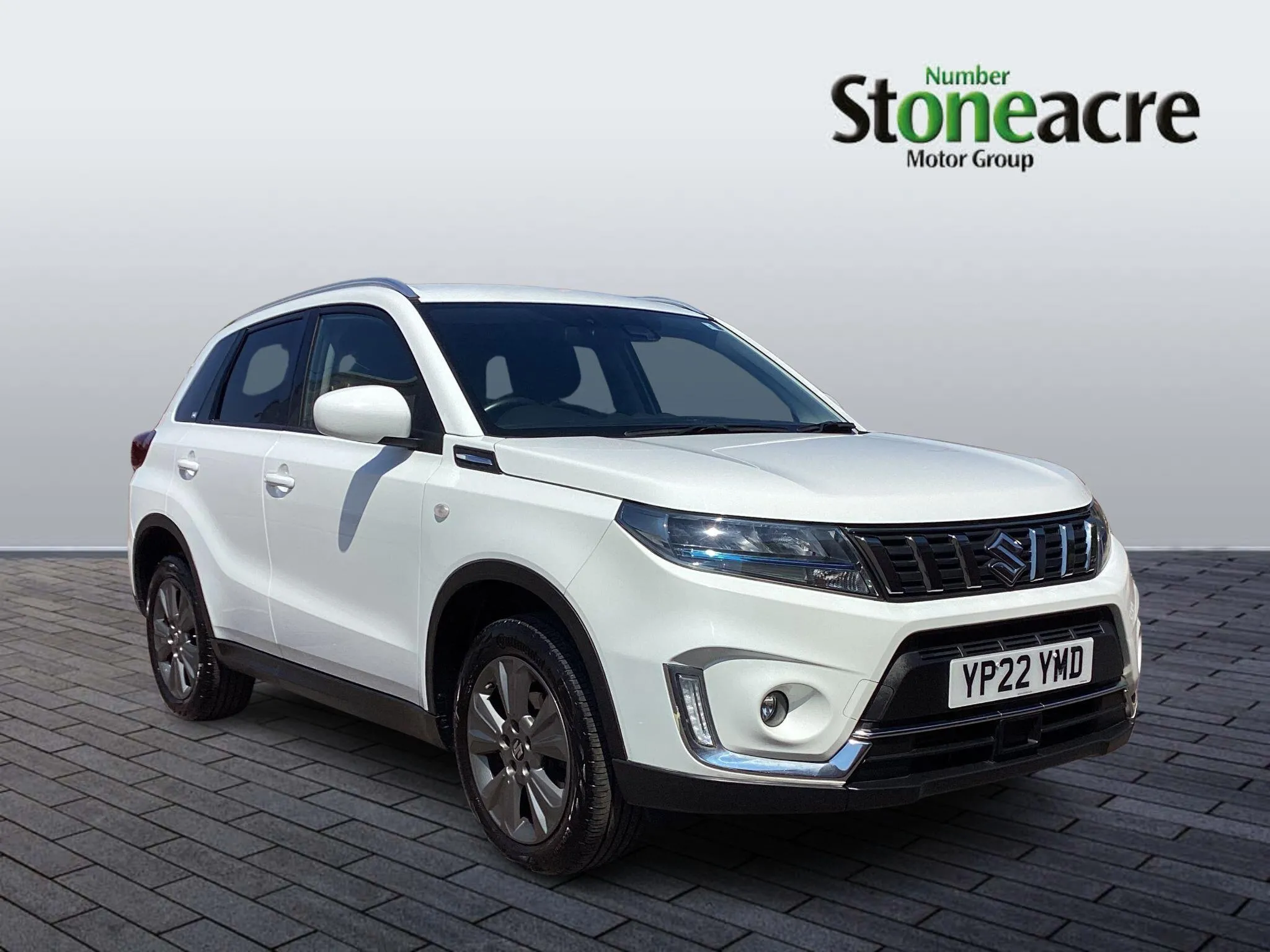 Suzuki Vitara listing photo