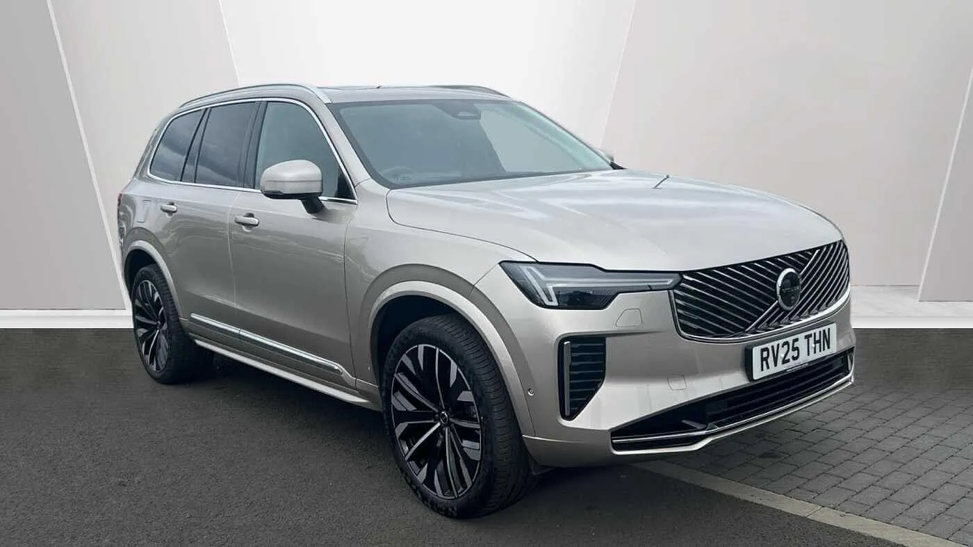 Volvo XC90 listing photo