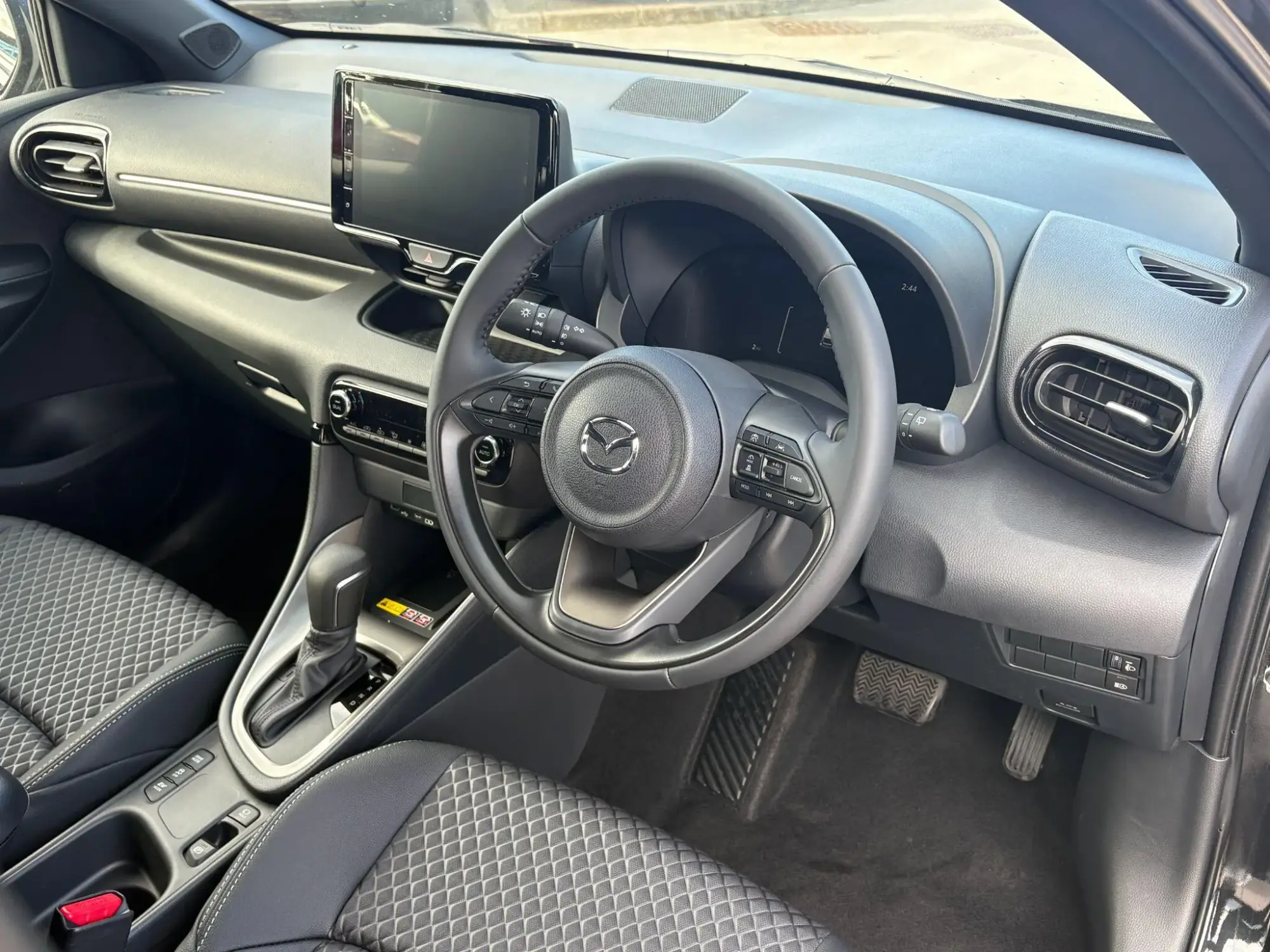 Mazda2 Hybrid Image 9