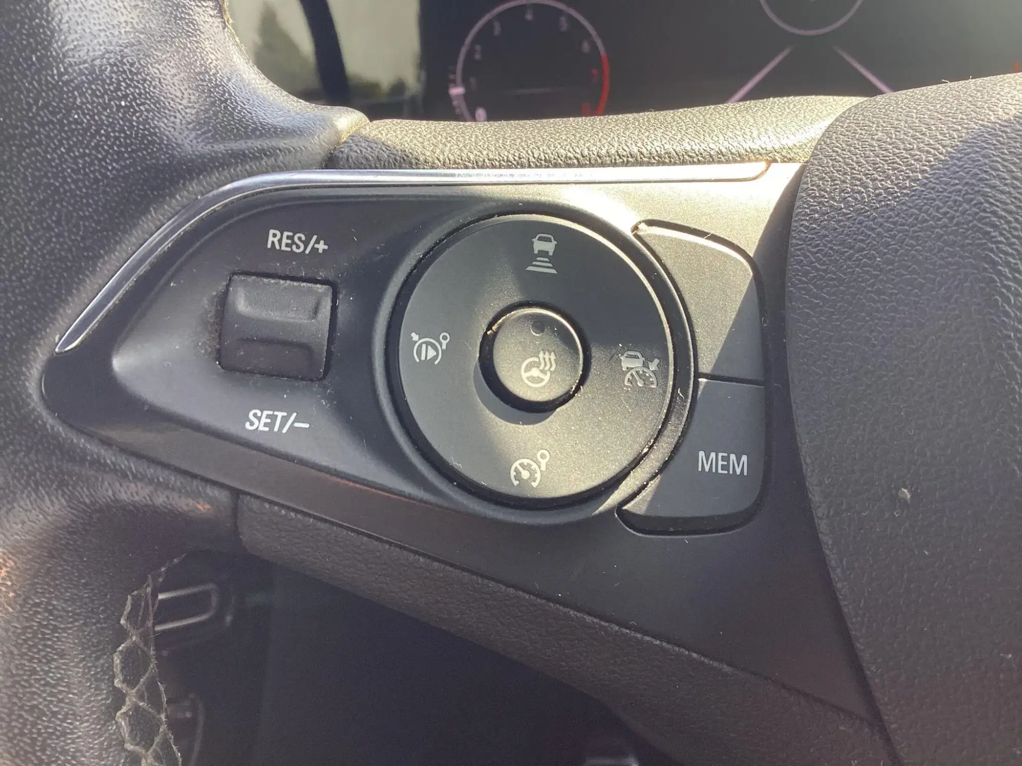 Vauxhall Mokka Image 14 Vauxhall Mokka Image 14