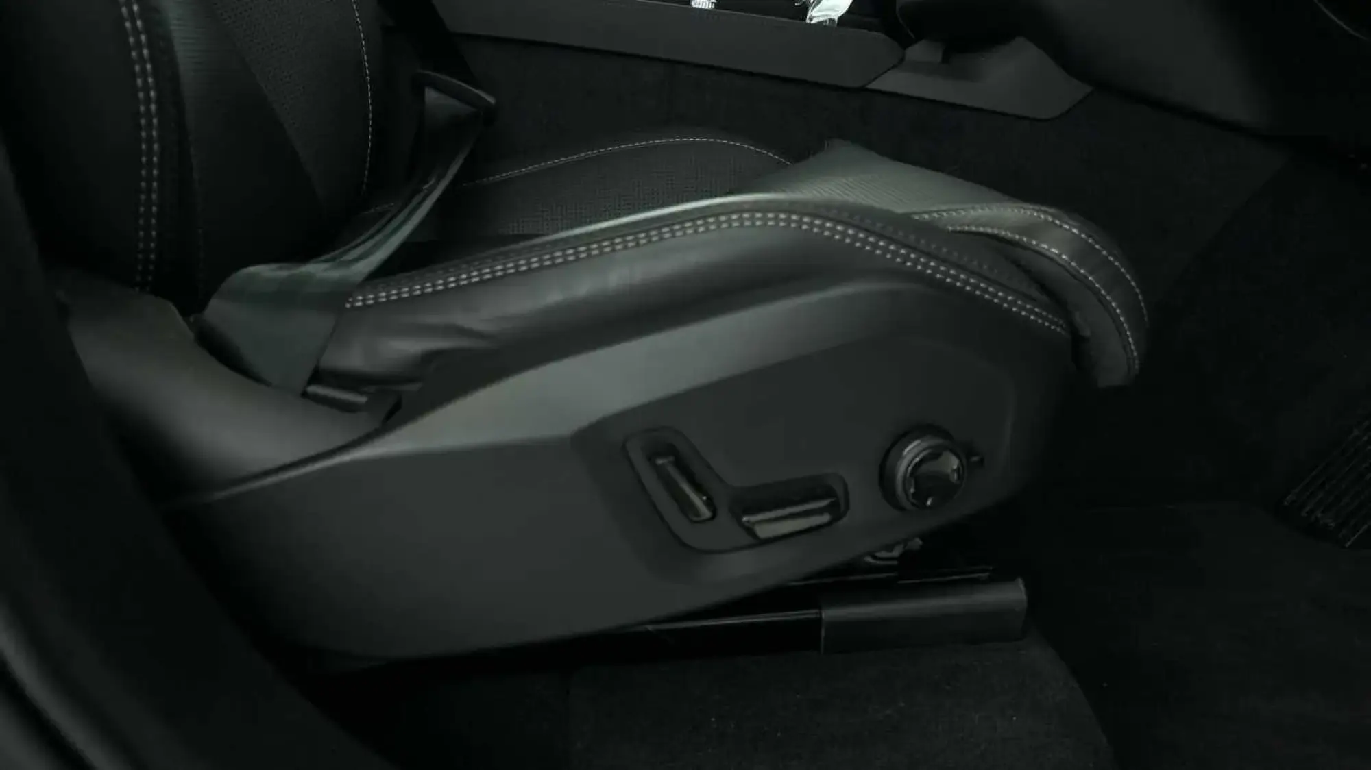 Volvo XC90 Plug-In Hybrid Image 11 Volvo XC90 Plug-In Hybrid Image 11
