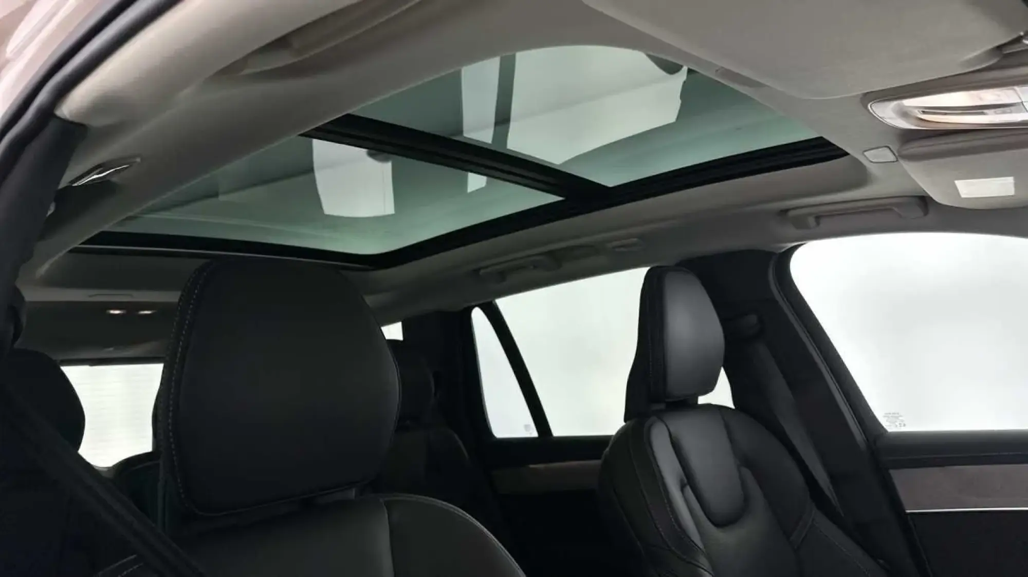Volvo XC90 Plug-In Hybrid Image 12 Volvo XC90 Plug-In Hybrid Image 12