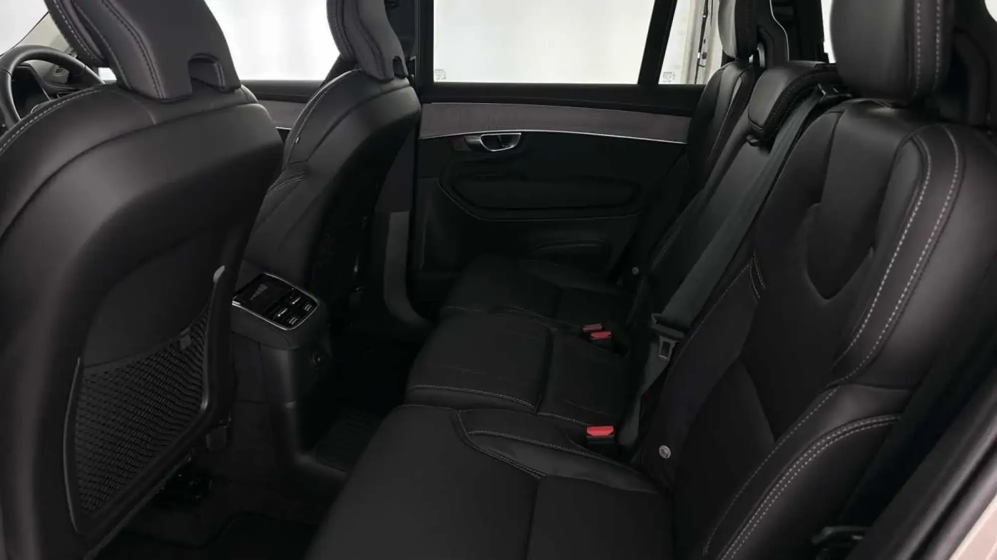 Volvo XC90 Plug-In Hybrid Image 25 Volvo XC90 Plug-In Hybrid Image 25