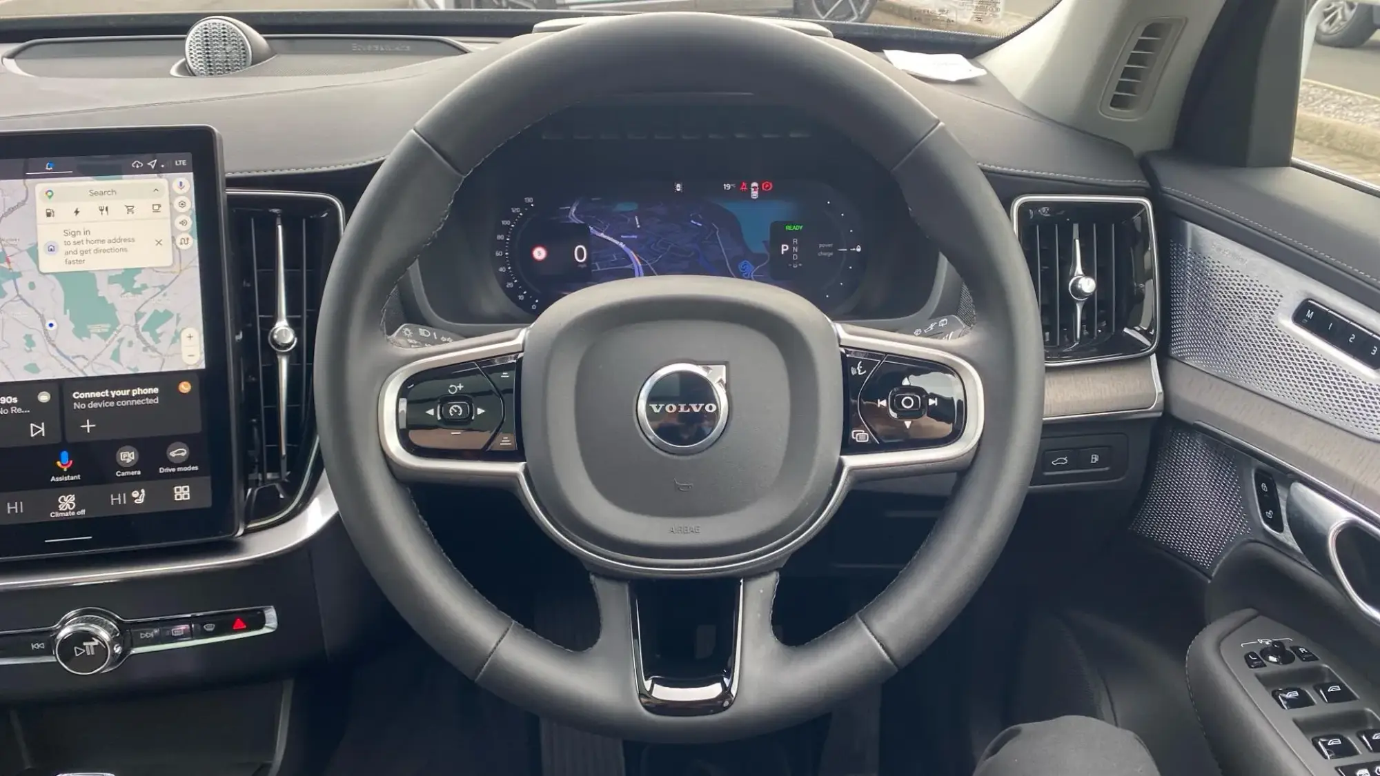 Volvo XC90 Plug-In Hybrid Image 32 Volvo XC90 Plug-In Hybrid Image 32
