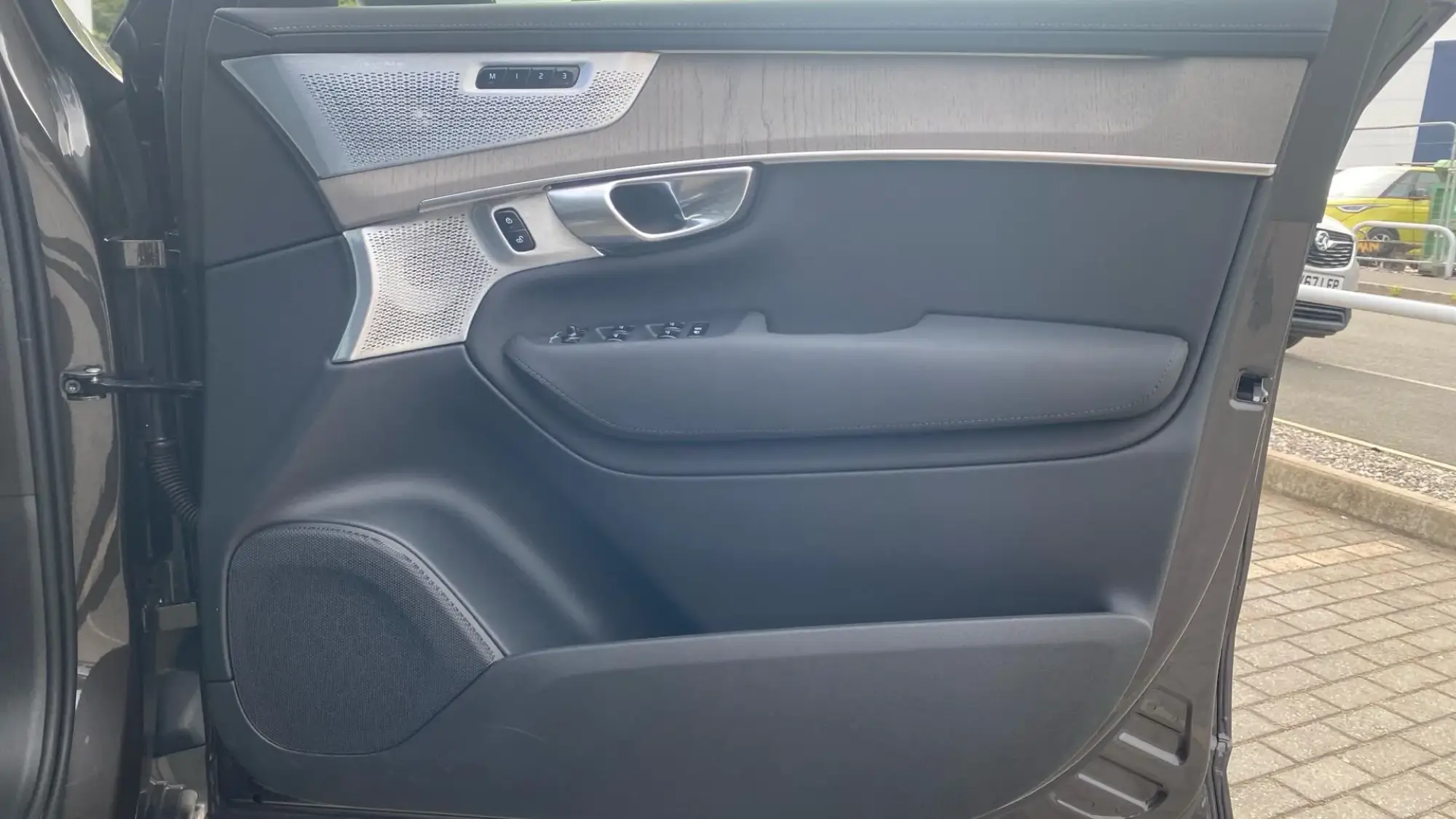 Volvo XC90 Plug-In Hybrid Image 22 Volvo XC90 Plug-In Hybrid Image 22