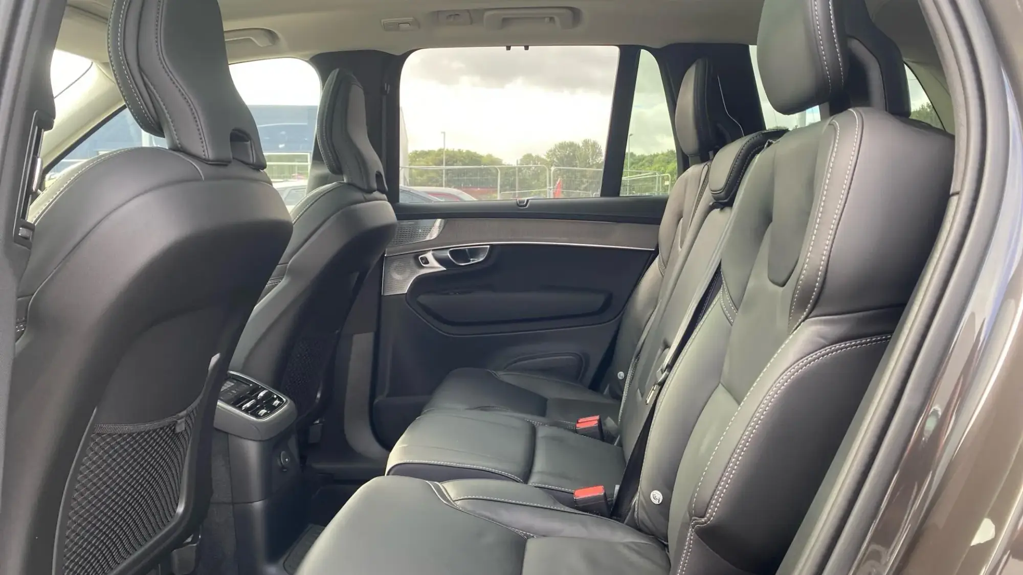 Volvo XC90 Plug-In Hybrid Image 14 Volvo XC90 Plug-In Hybrid Image 14