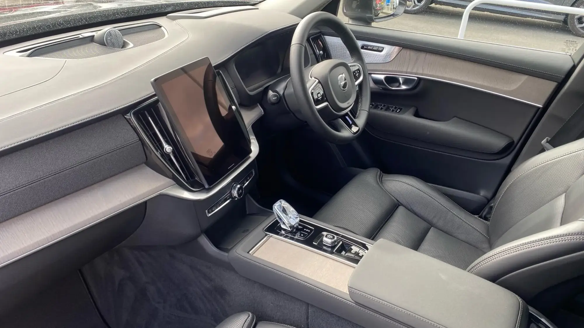Volvo XC90 Plug-In Hybrid Image 12 Volvo XC90 Plug-In Hybrid Image 12