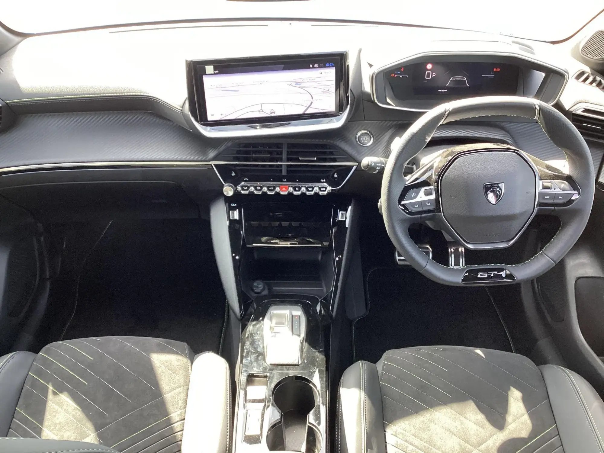 Peugeot 208 Image 10