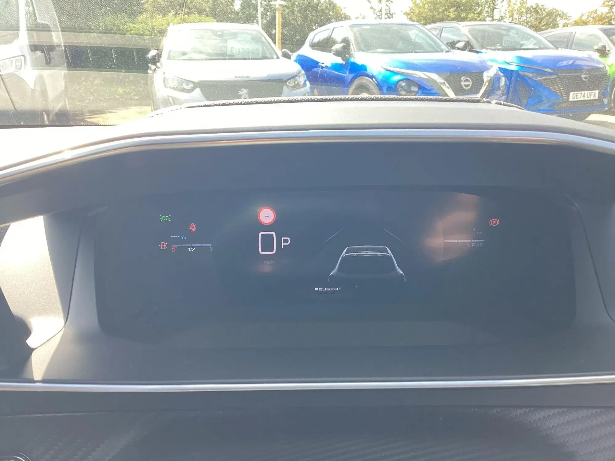Peugeot 208 Image 21