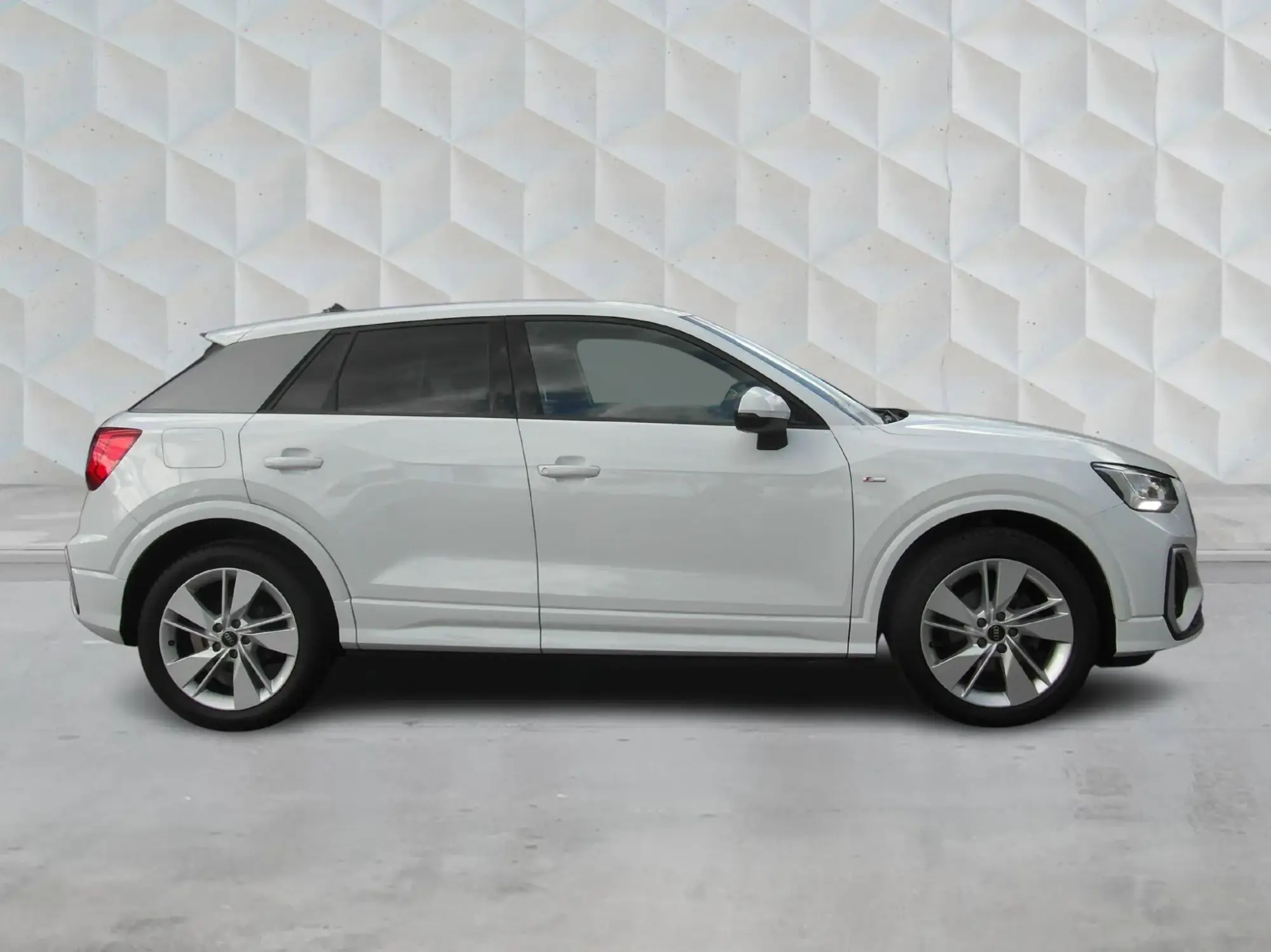 Audi Q2 Image 6