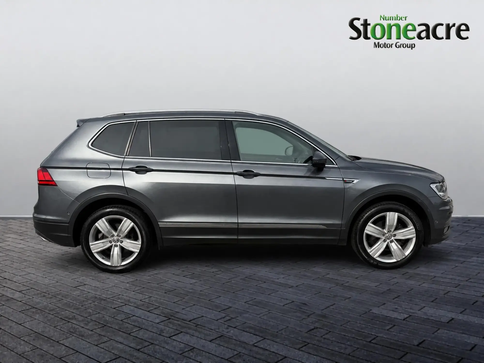 Volkswagen Tiguan Allspace 2.0 TDI Match DSG 4Motion Euro 6 (s/s) 5dr YF70SYS Image 2 Volkswagen Tiguan Allspace 2.0 TDI Match DSG 4Motion Euro 6 (s/s) 5dr YF70SYS Image 2