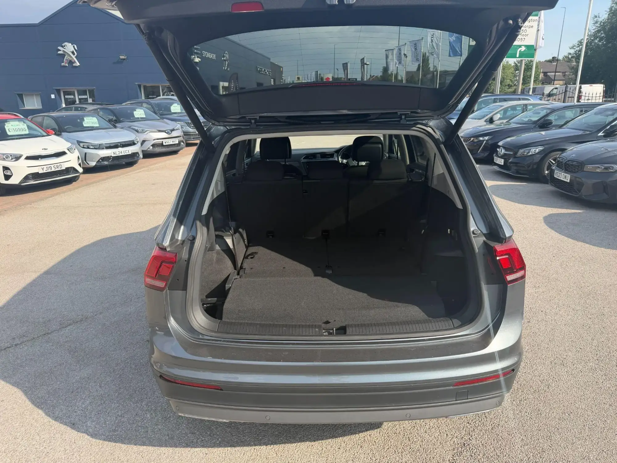 Volkswagen Tiguan Allspace Image 12 Volkswagen Tiguan Allspace Image 12