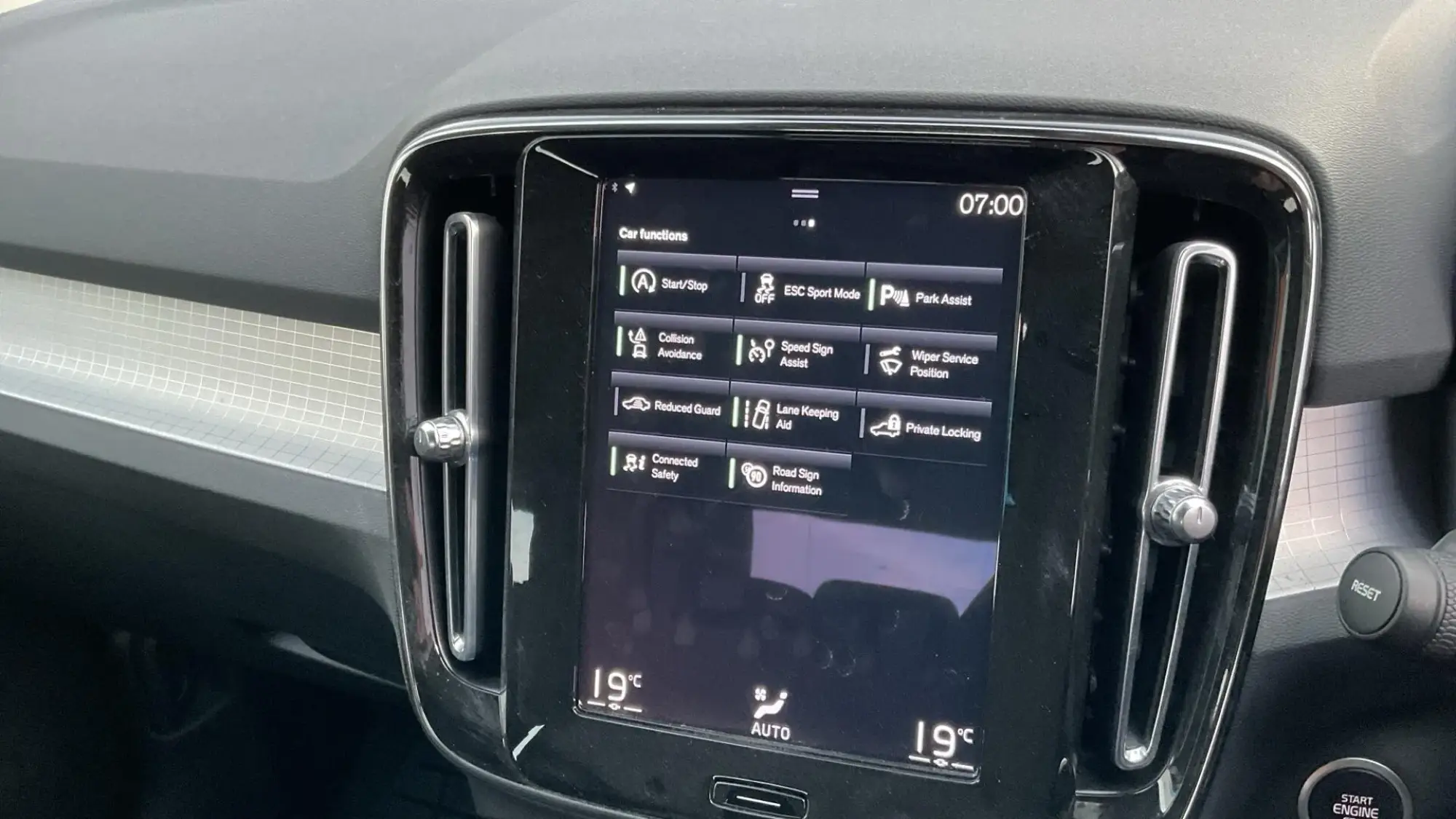 Volvo XC40 Image 17